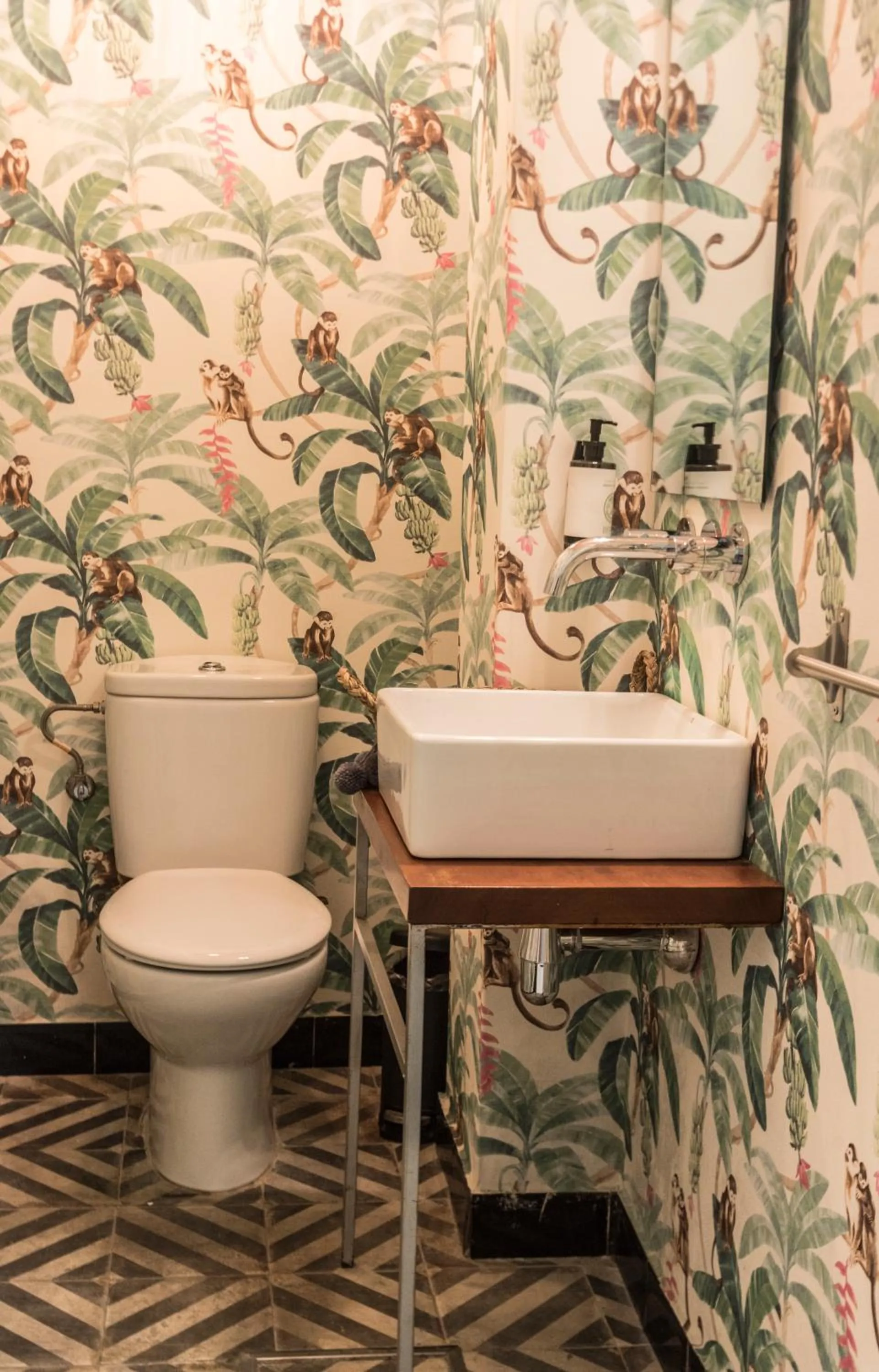 Public Bath in nüa alameda