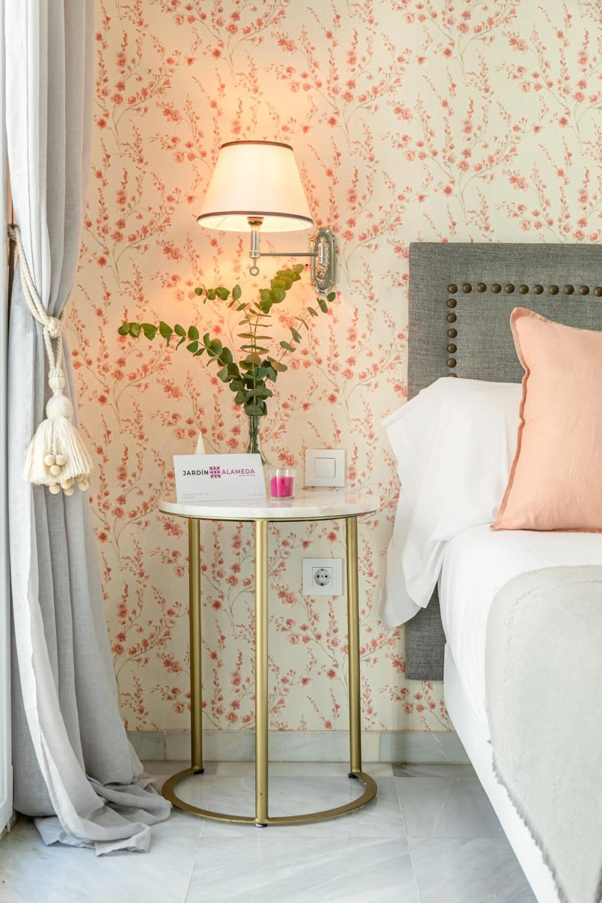 Decorative detail, Bed in nüa alameda