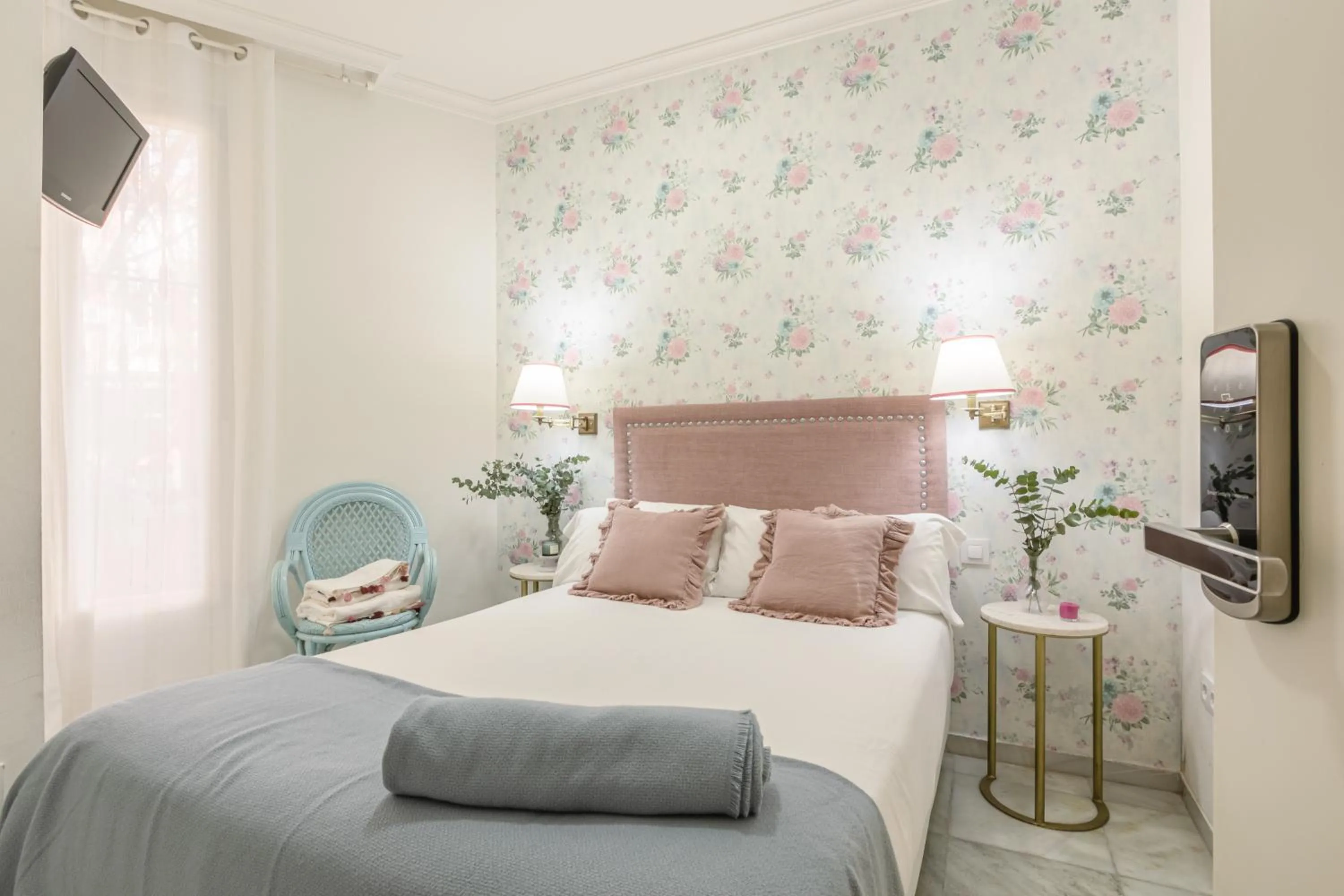 Photo of the whole room, Bed in nüa alameda