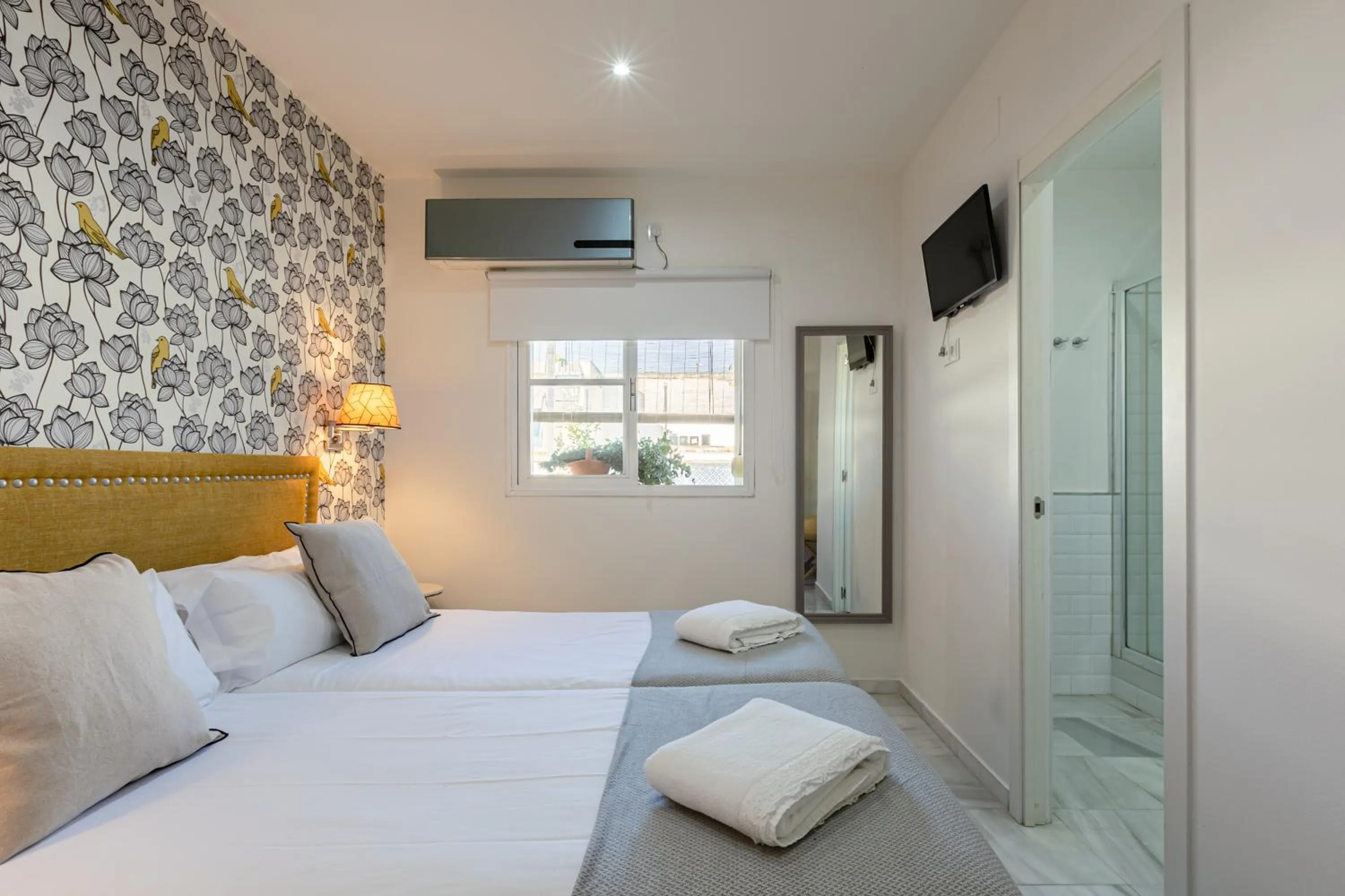 Photo of the whole room, Bed in nüa alameda