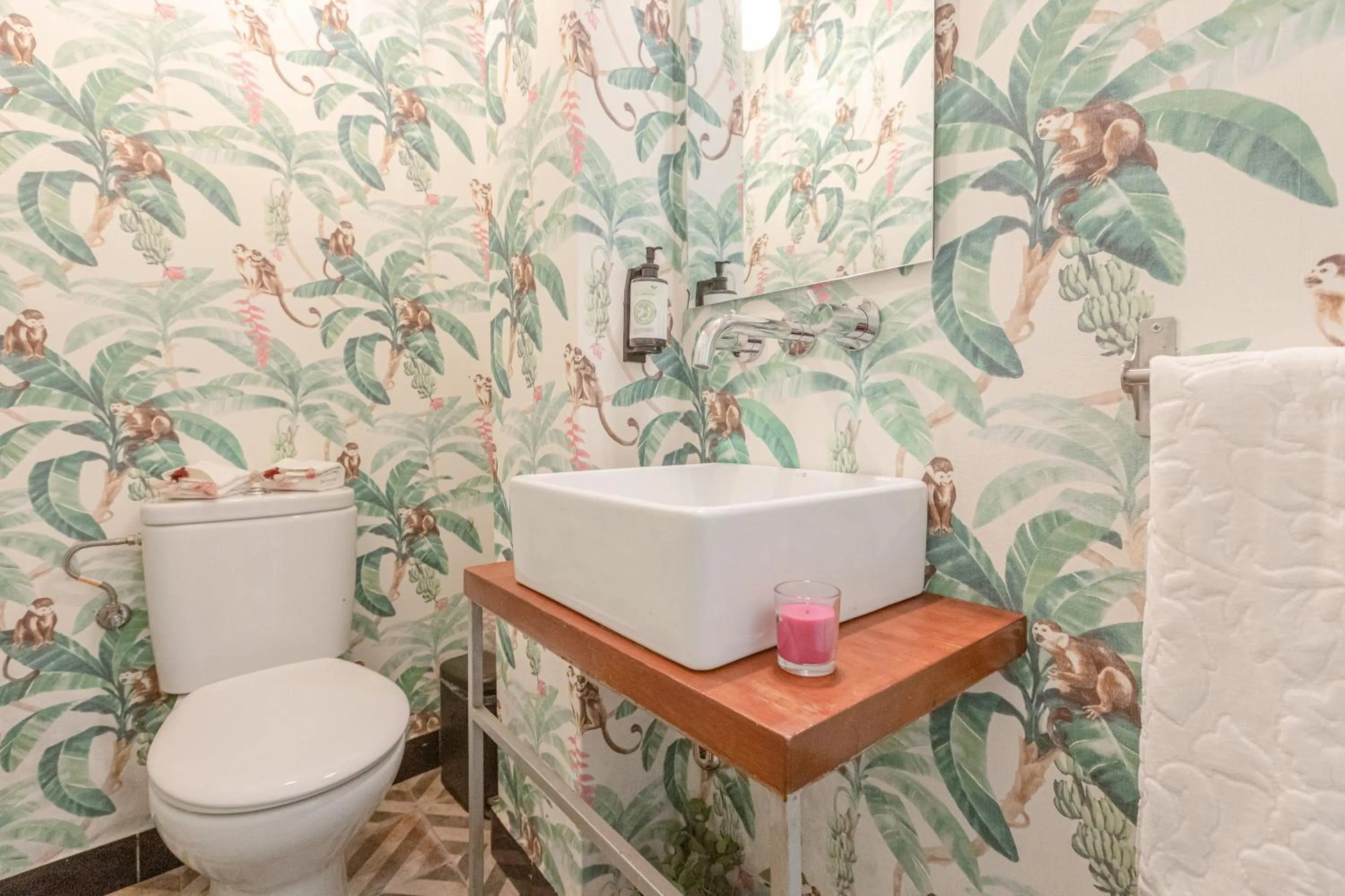 Toilet in nüa alameda