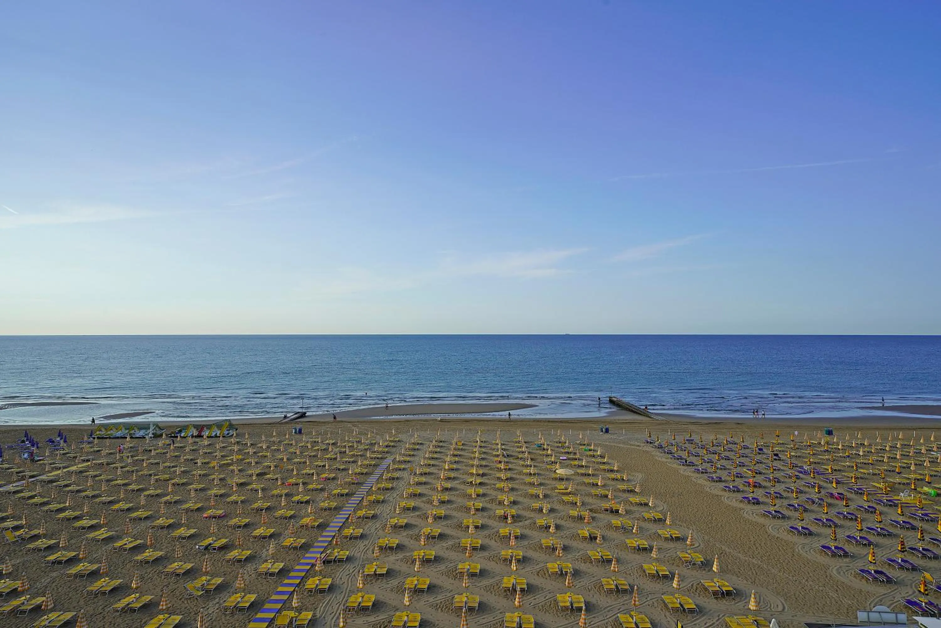 Beach in Hotel Strand a frontemare