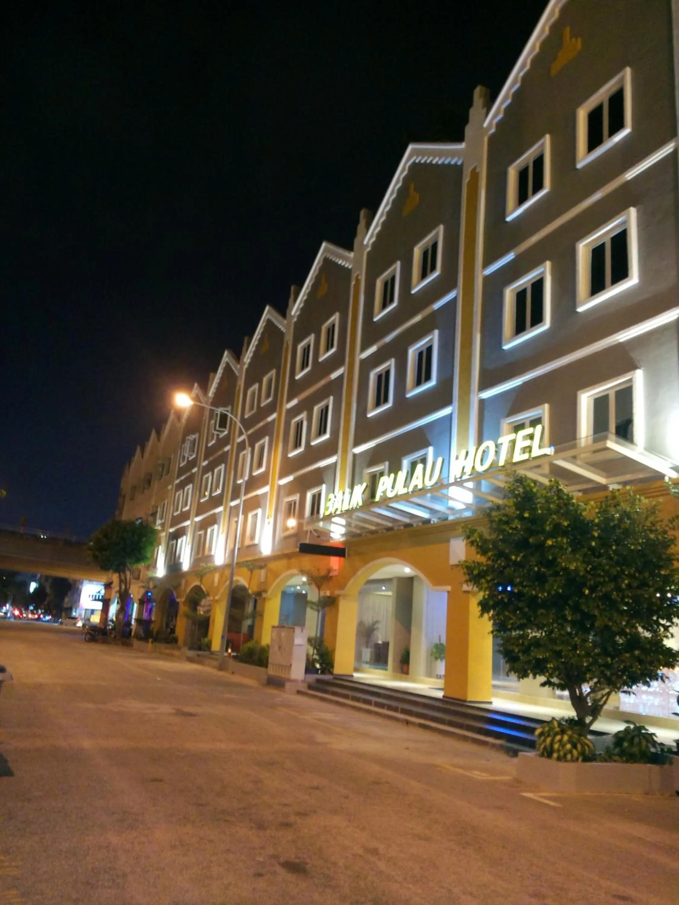 Facade/entrance in Hotel Balik Pulau