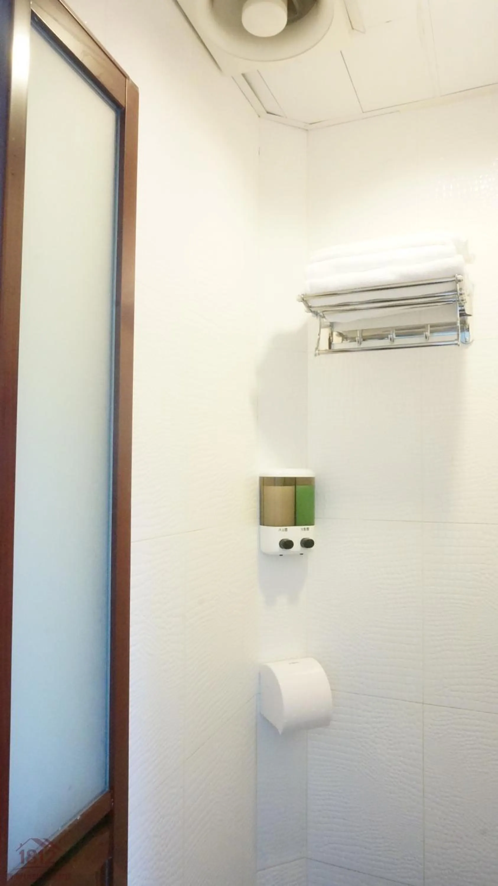 Bathroom in Kowloon Mongkok 1812 Guest House