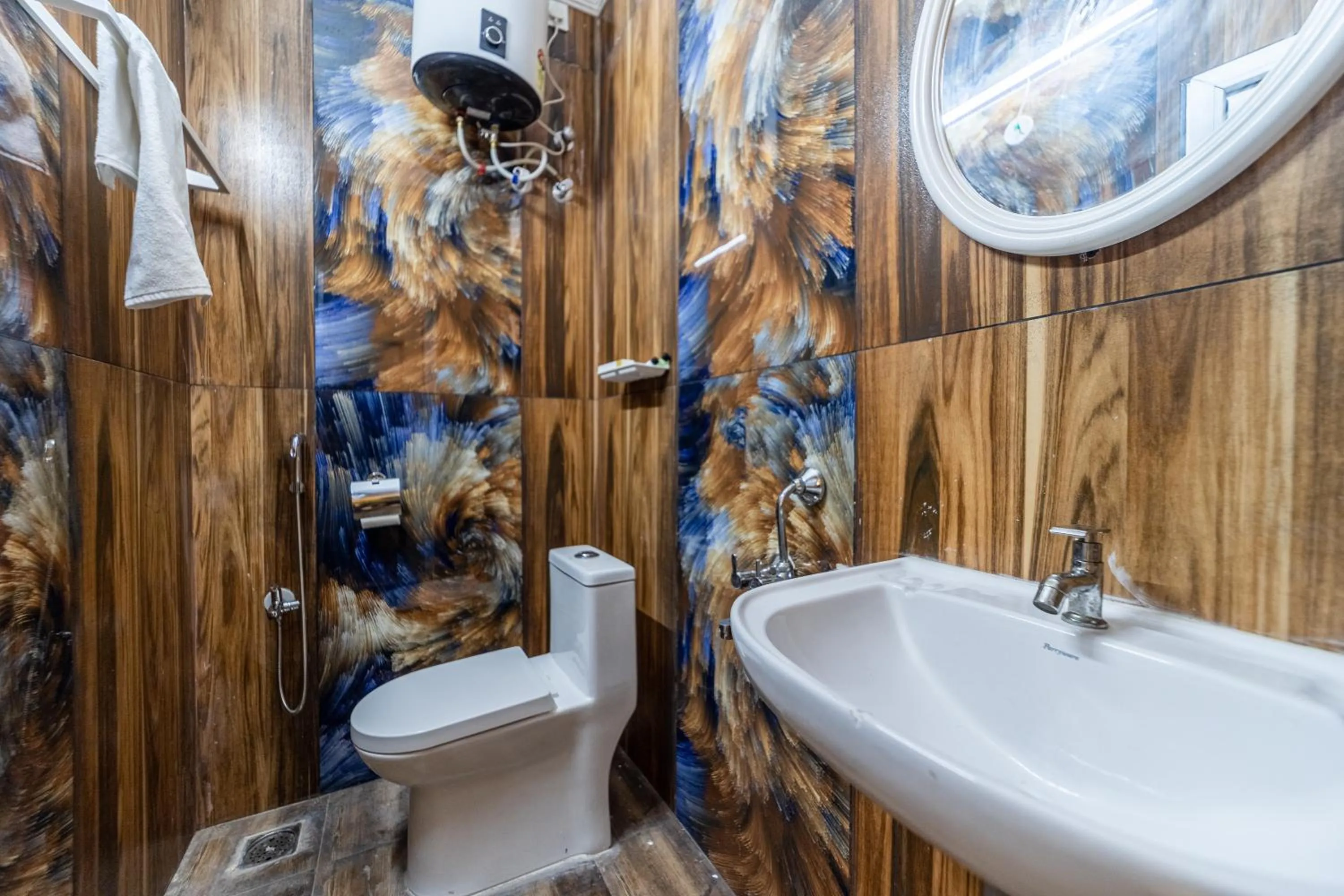 Bathroom in Yellow Residency