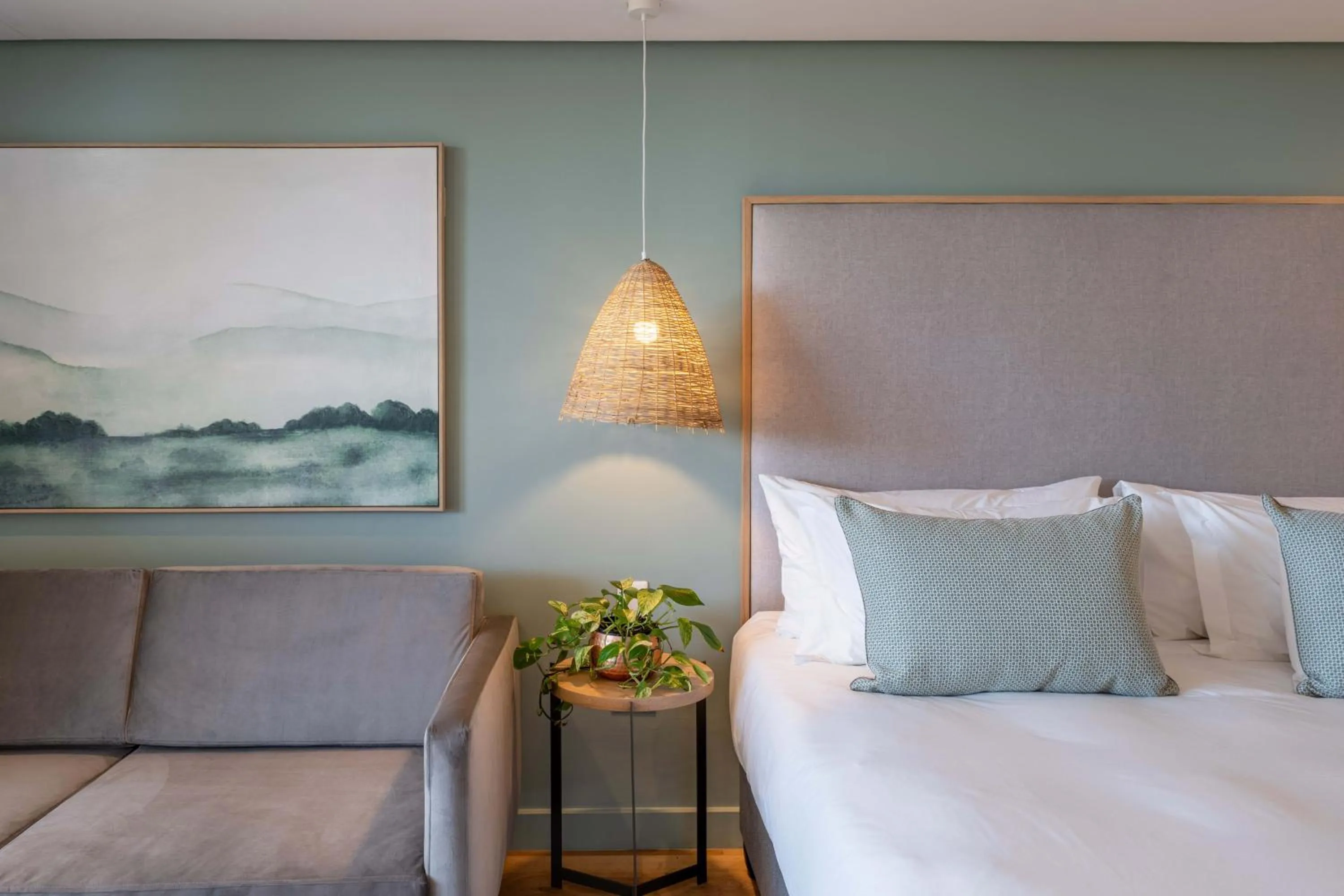 Bed in Plett Quarter Hotel - Lion Roars Hotels & Lodges