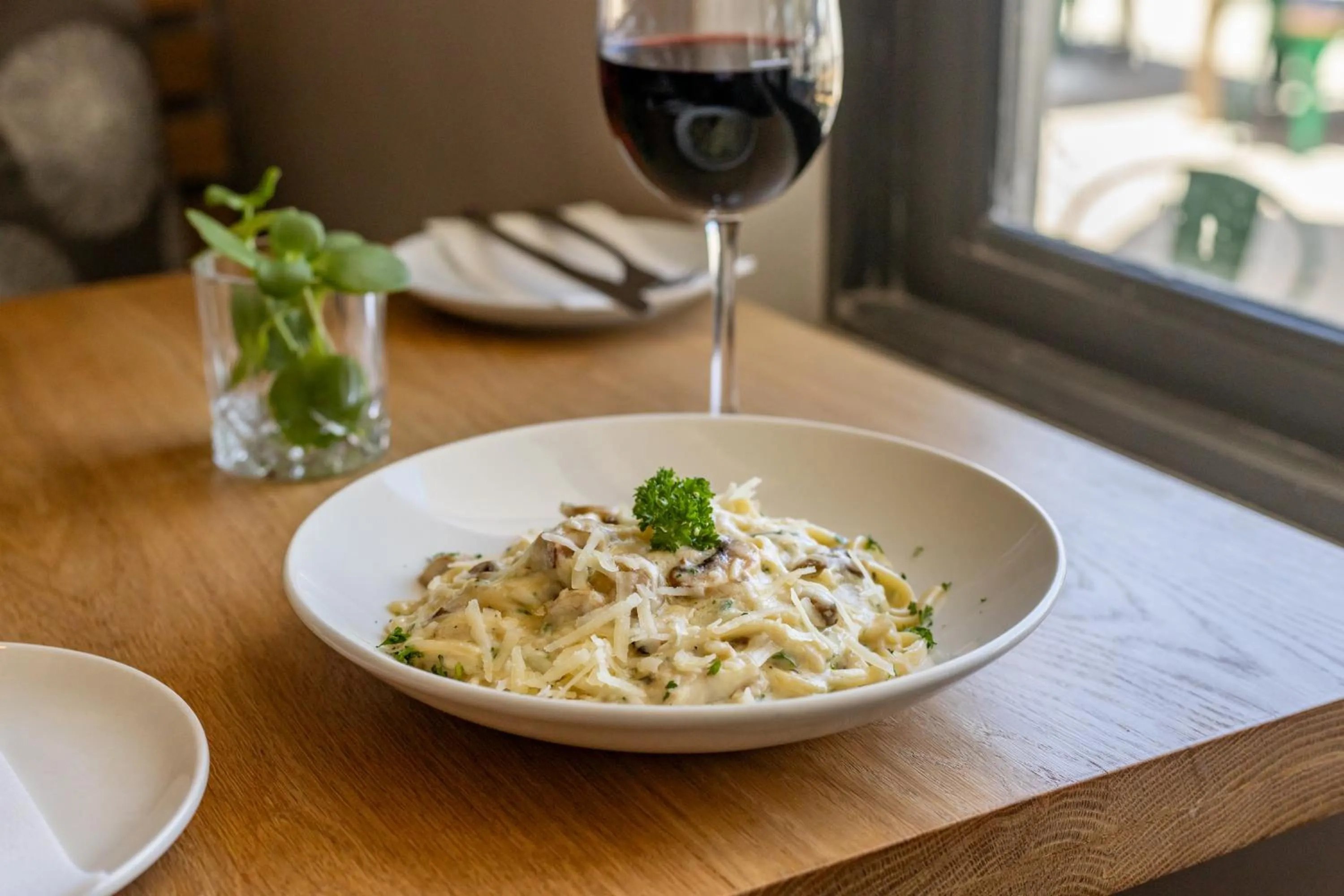 Food and drinks in Plett Quarter Hotel - Lion Roars Hotels & Lodges