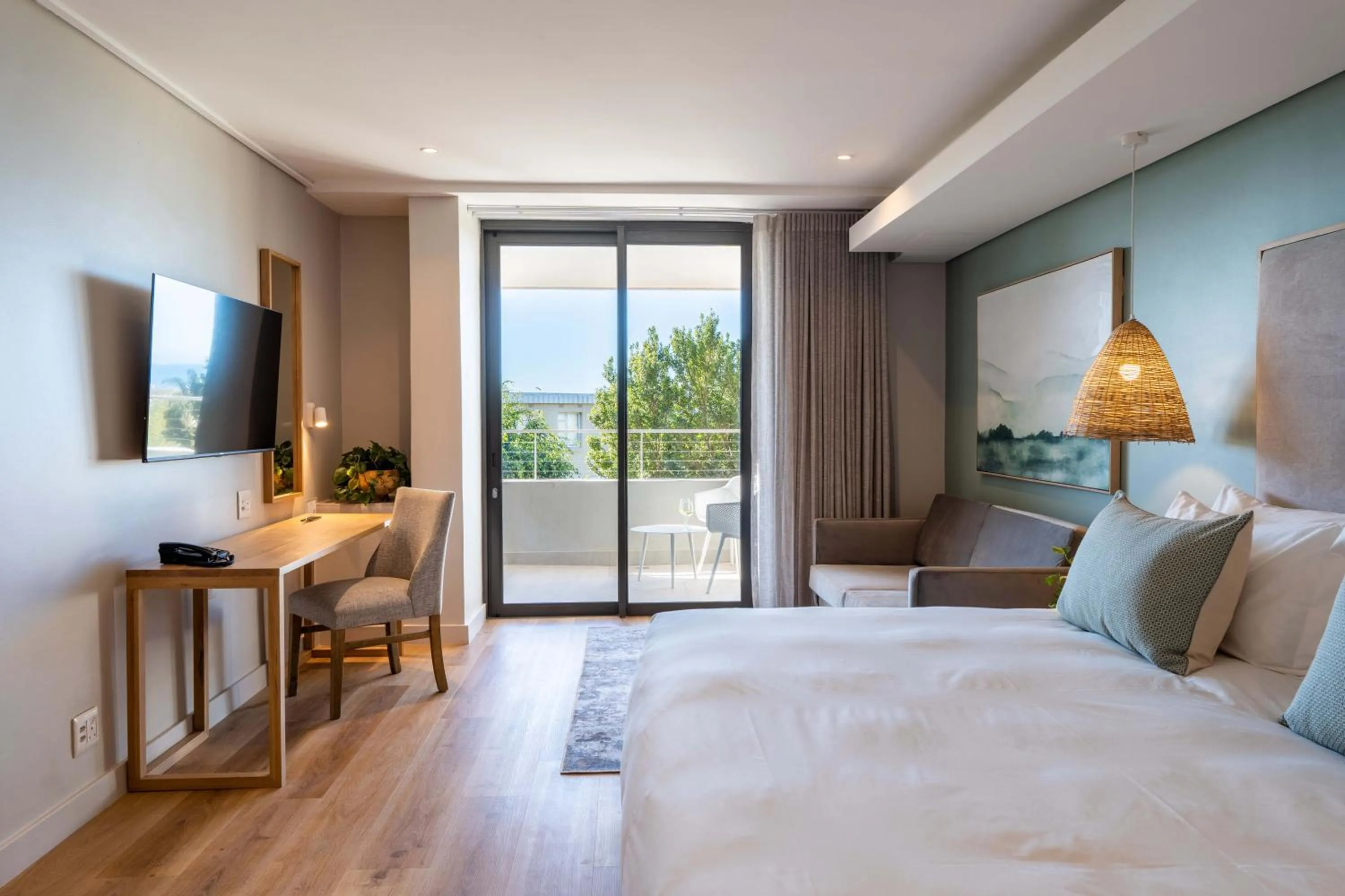 Bed in Plett Quarter Hotel - Lion Roars Hotels & Lodges