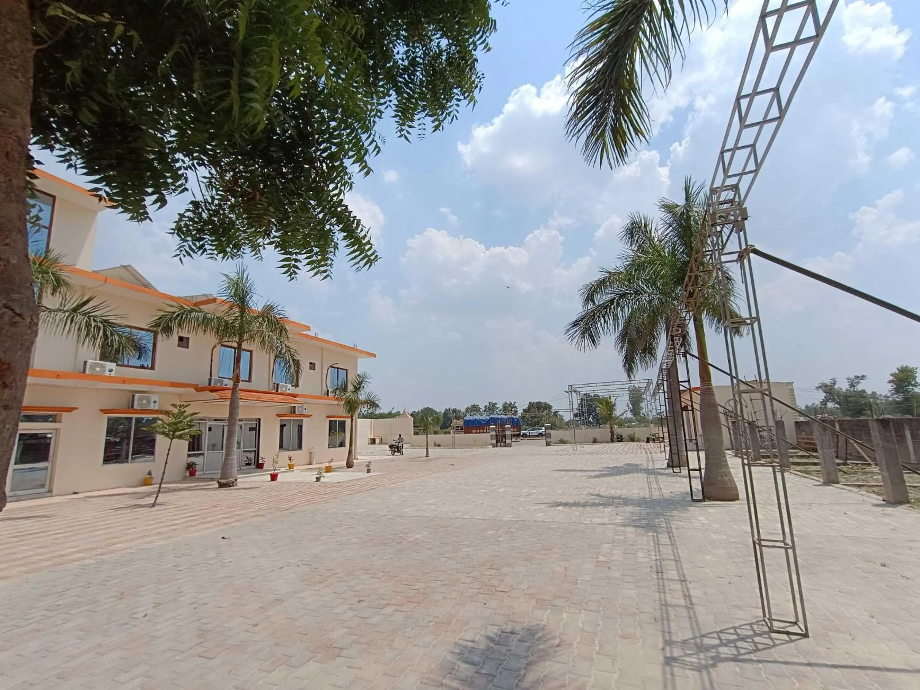 Facade/entrance in Hotel O Home Kanak Hotel & Resort Homestay