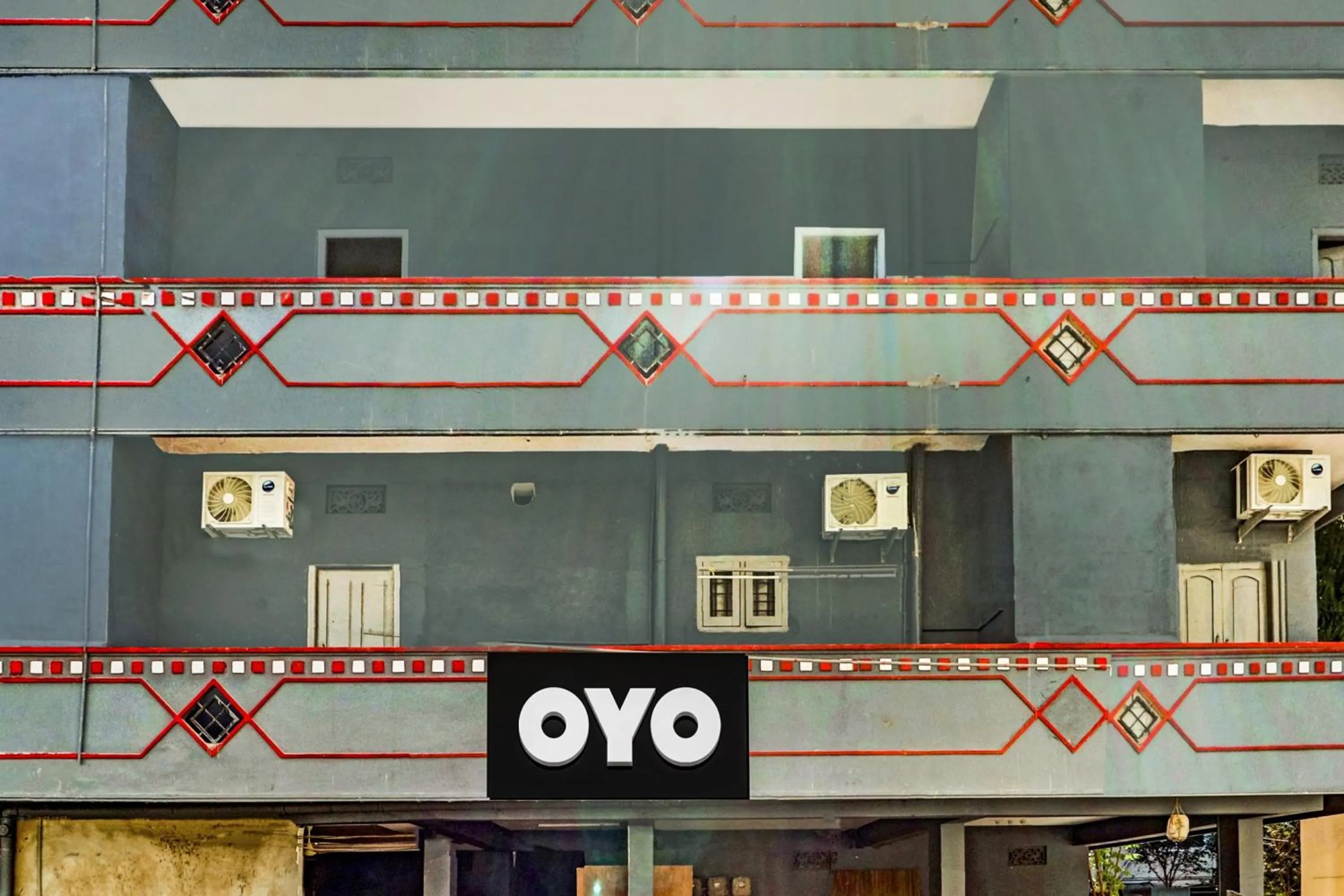 Facade/entrance in Hotel O Lavish Stay