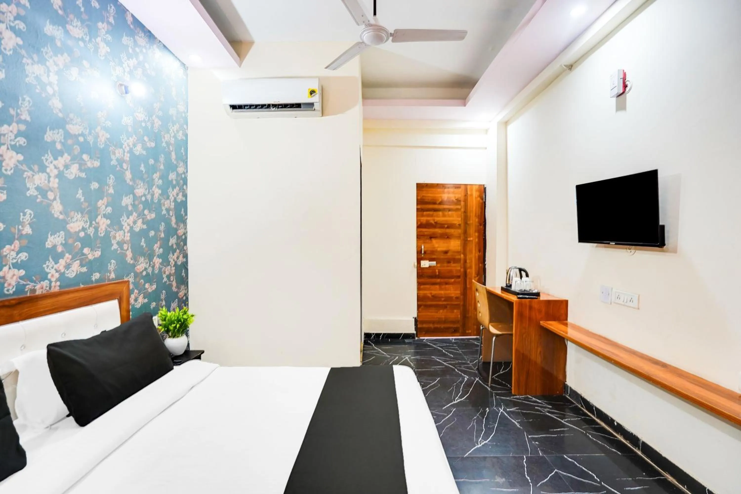 Bedroom in Collection O Sector 117 Noida