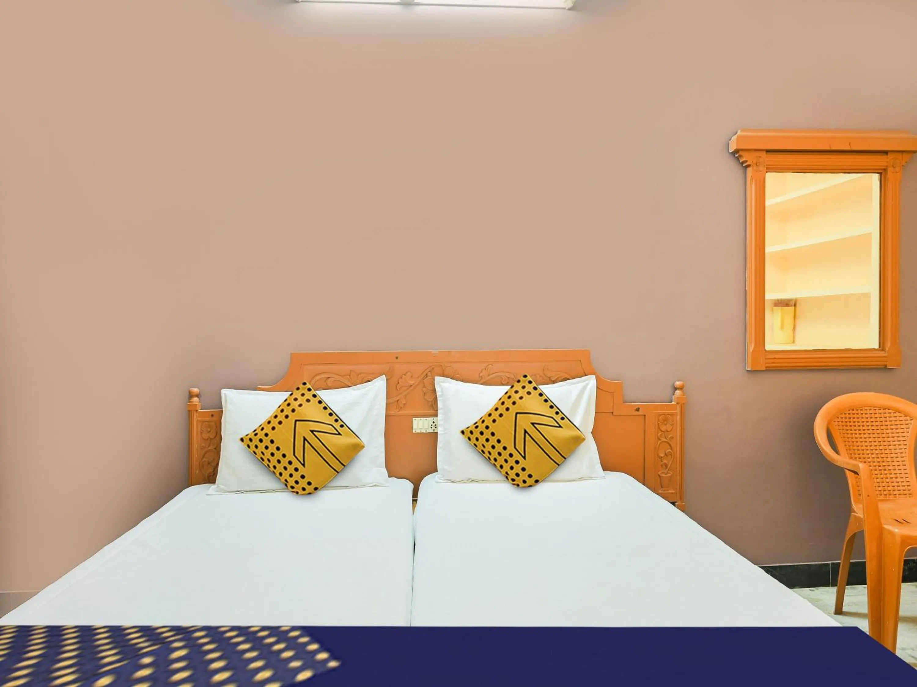 Bedroom, Bed in Hotel O Vel Vel Guest House