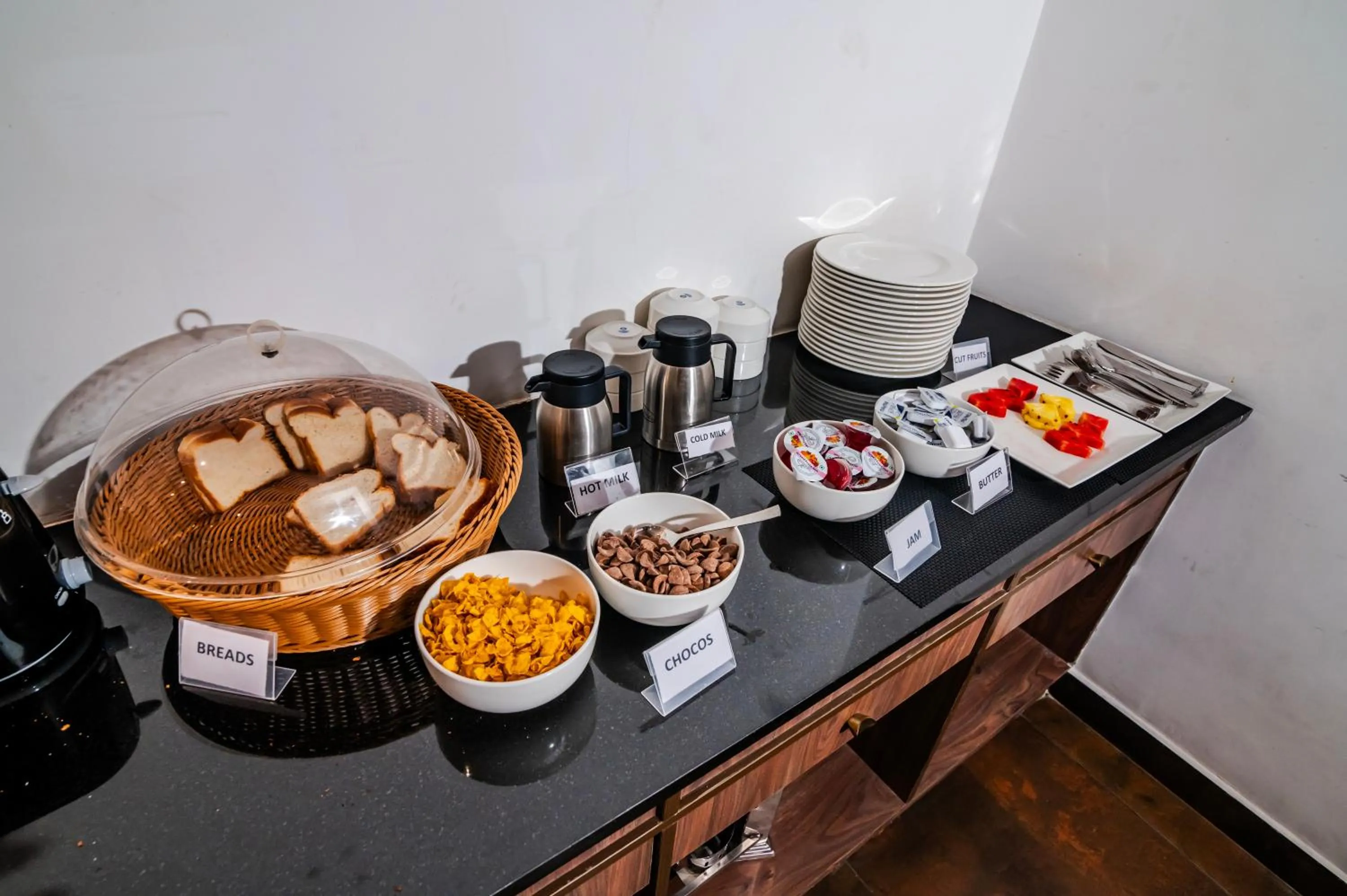 Breakfast in Hotel Seven Lights