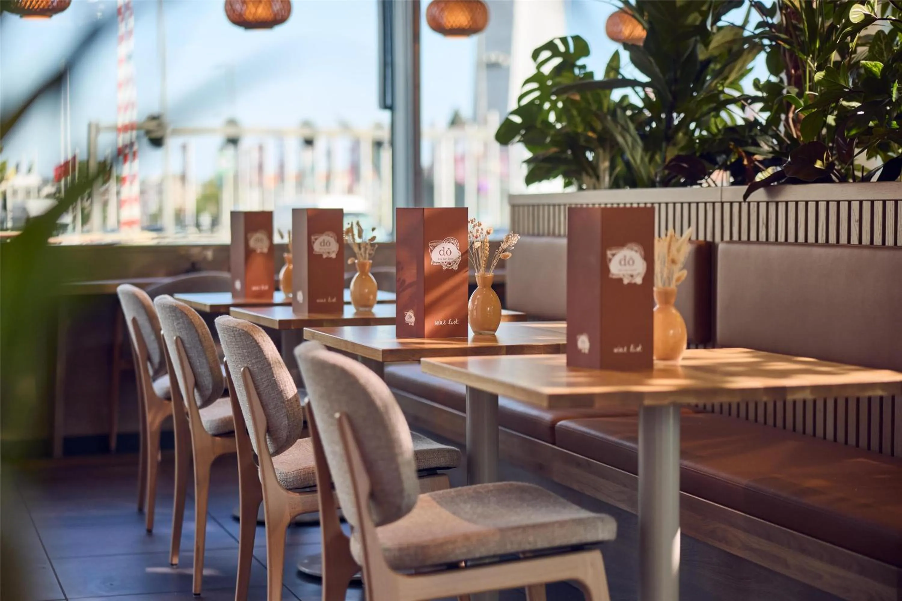 Restaurant/places to eat in DoubleTree by Hilton Rotterdam Centre