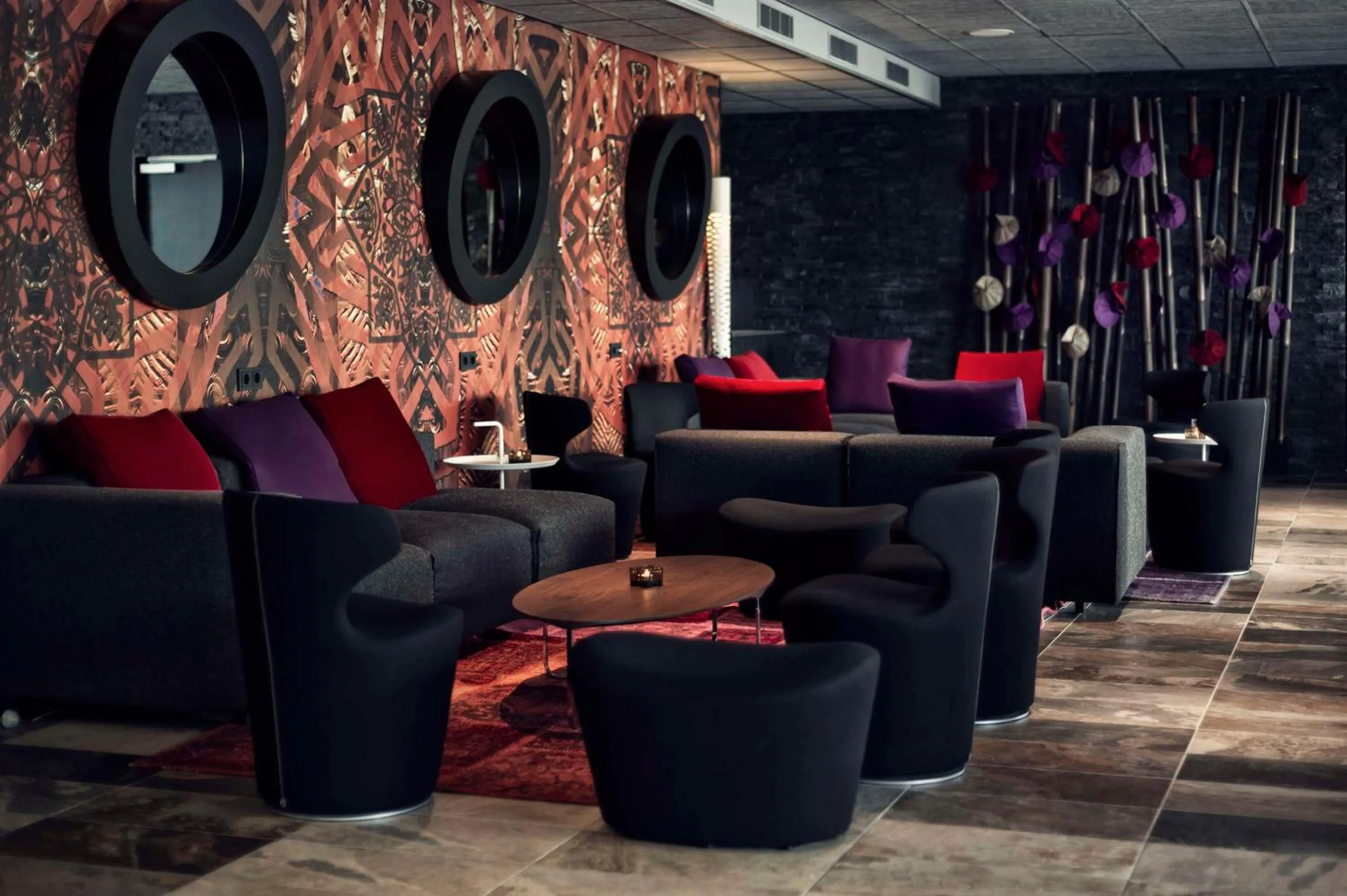 Lounge or bar in Inntel Hotels Rotterdam Centre