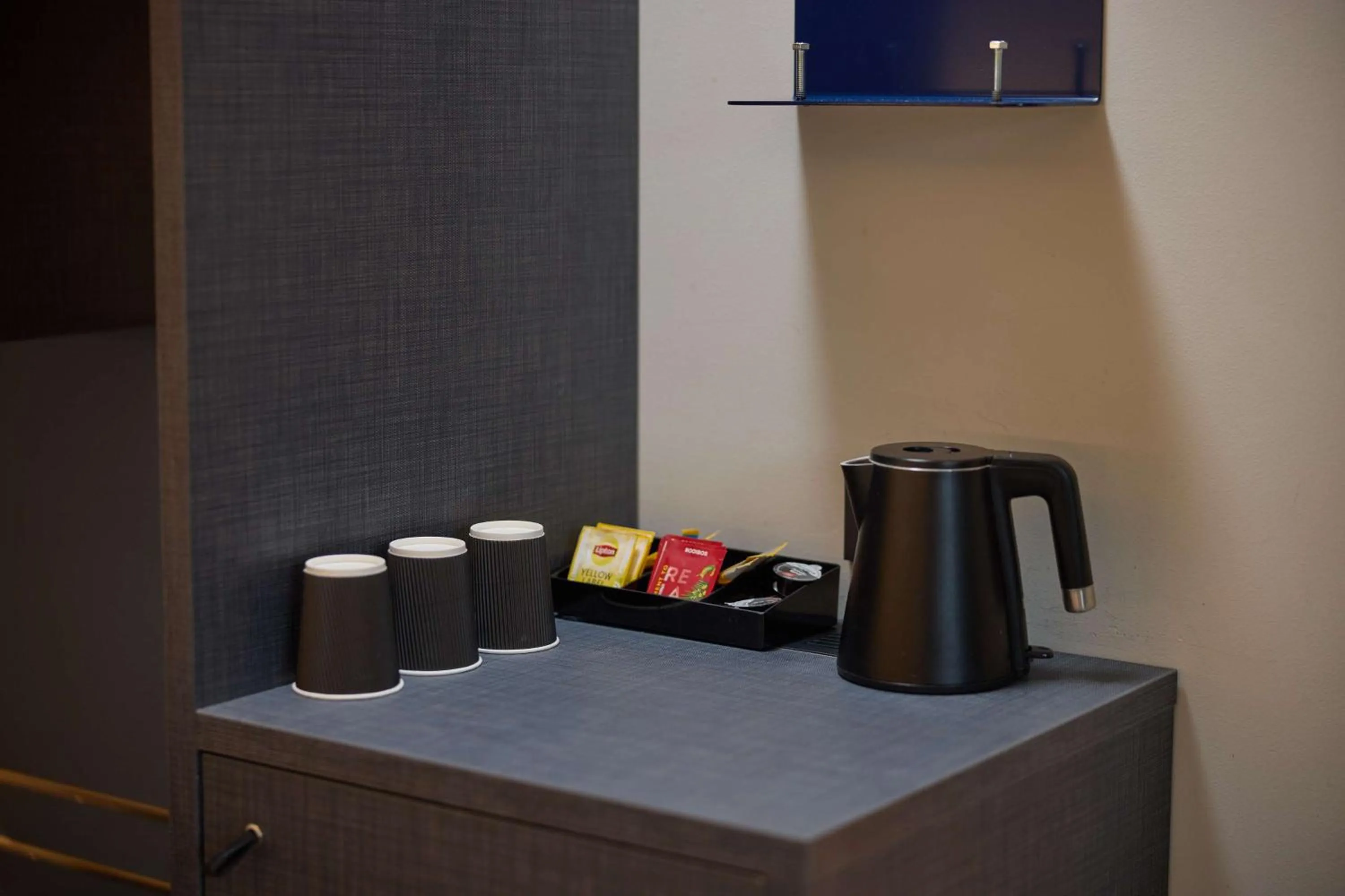 Coffee/tea facilities in DoubleTree by Hilton Rotterdam Centre