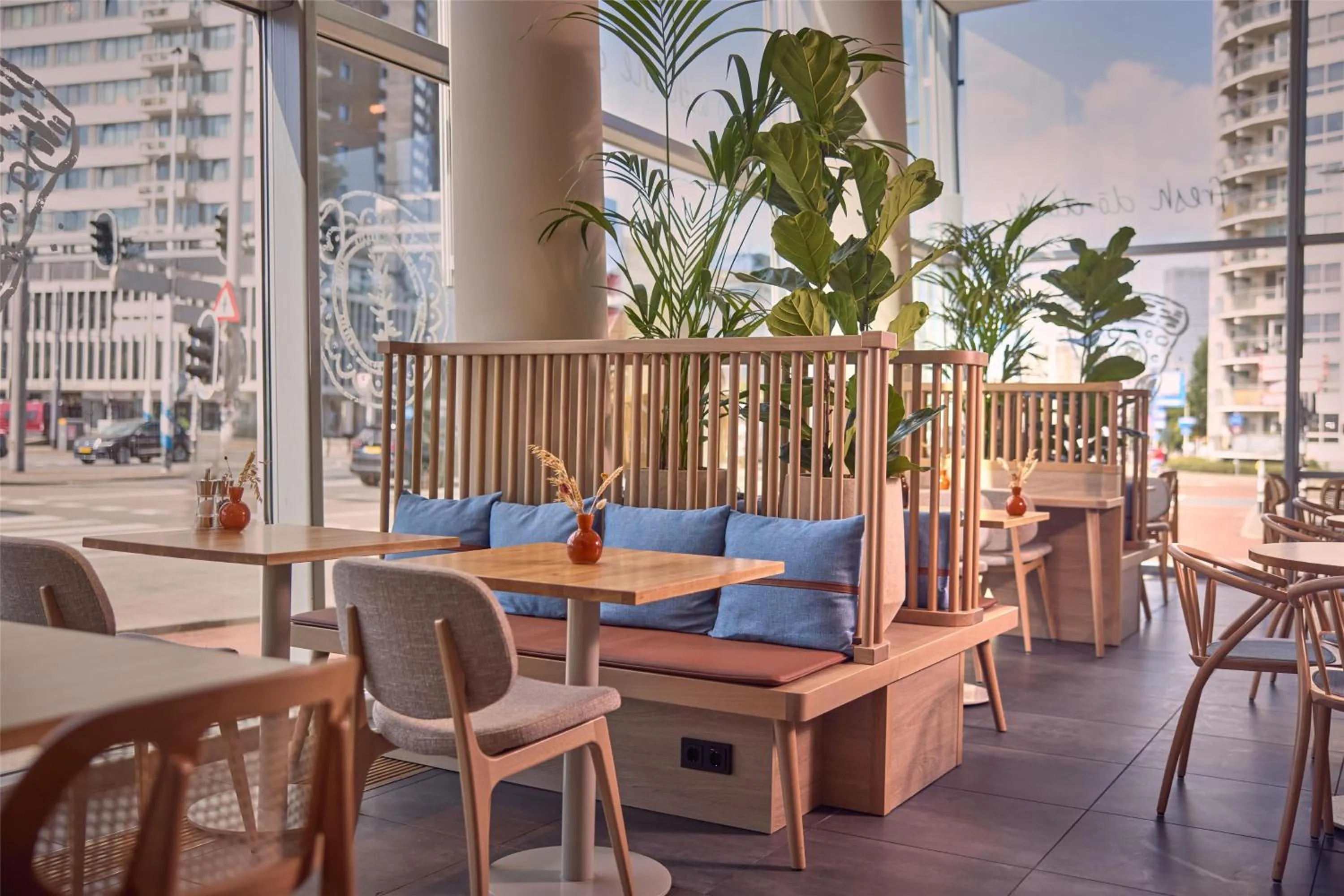 Restaurant/places to eat in DoubleTree by Hilton Rotterdam Centre