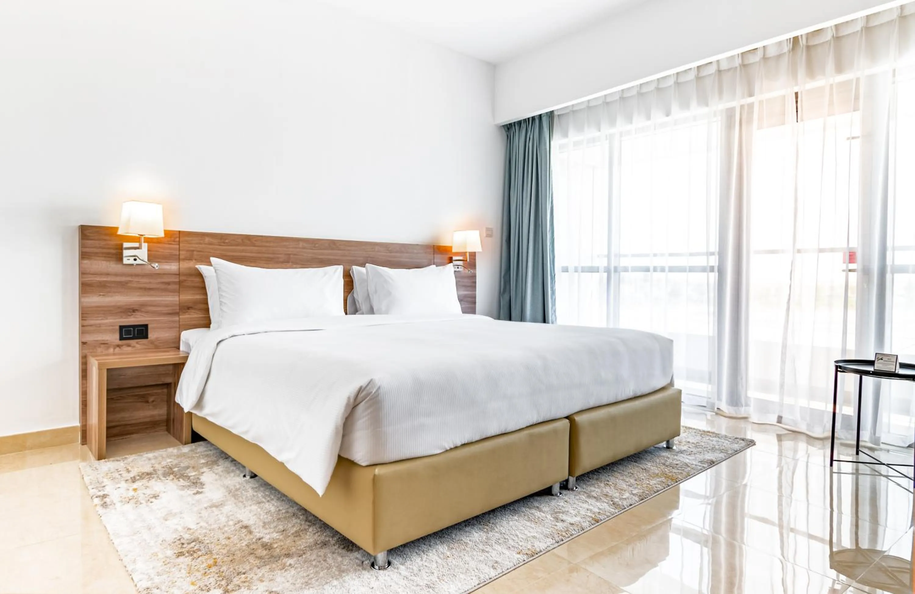 Property building, Bed in Pyramisa Hotel Apartments