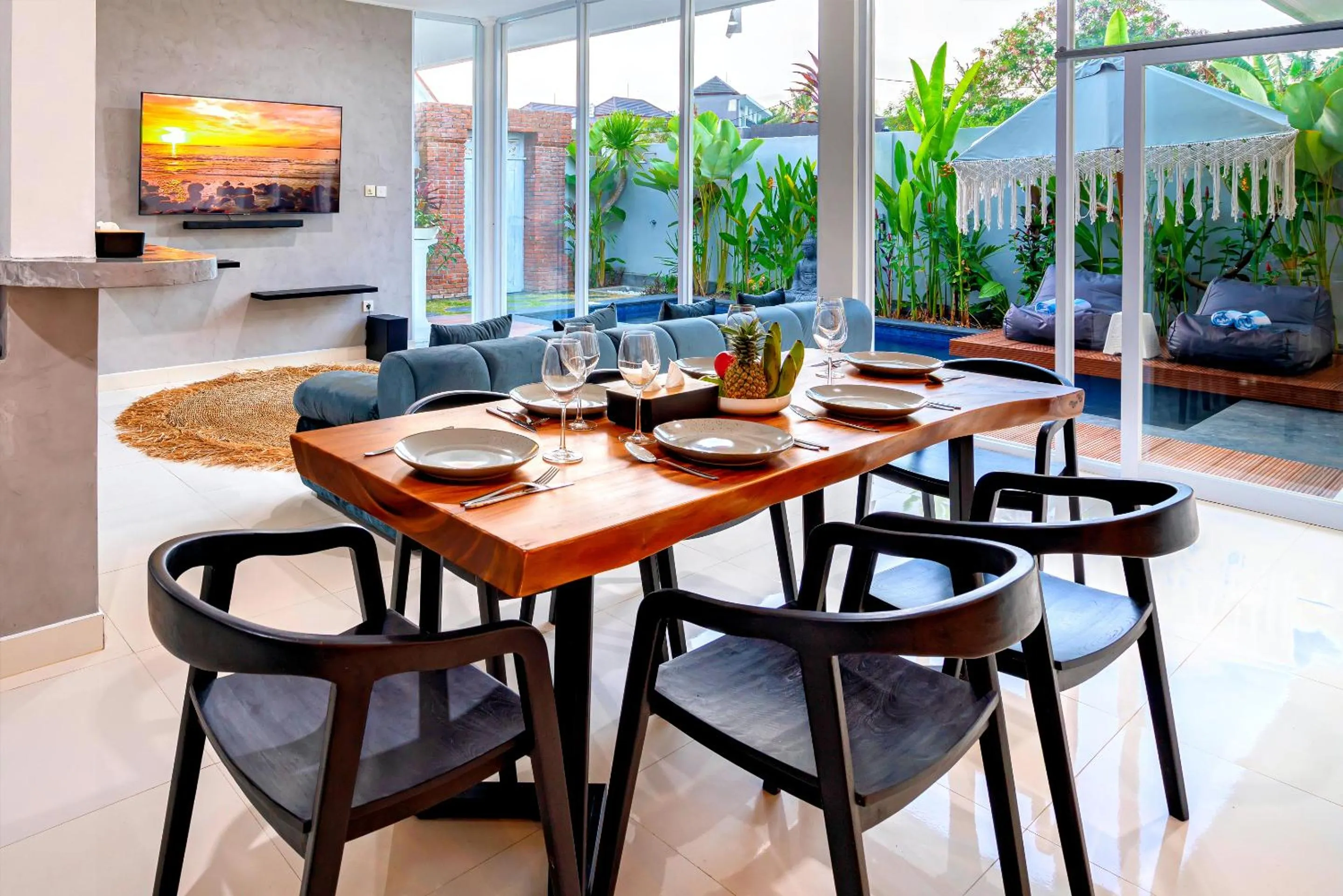 Dining area in Villa Katrin - Canggu