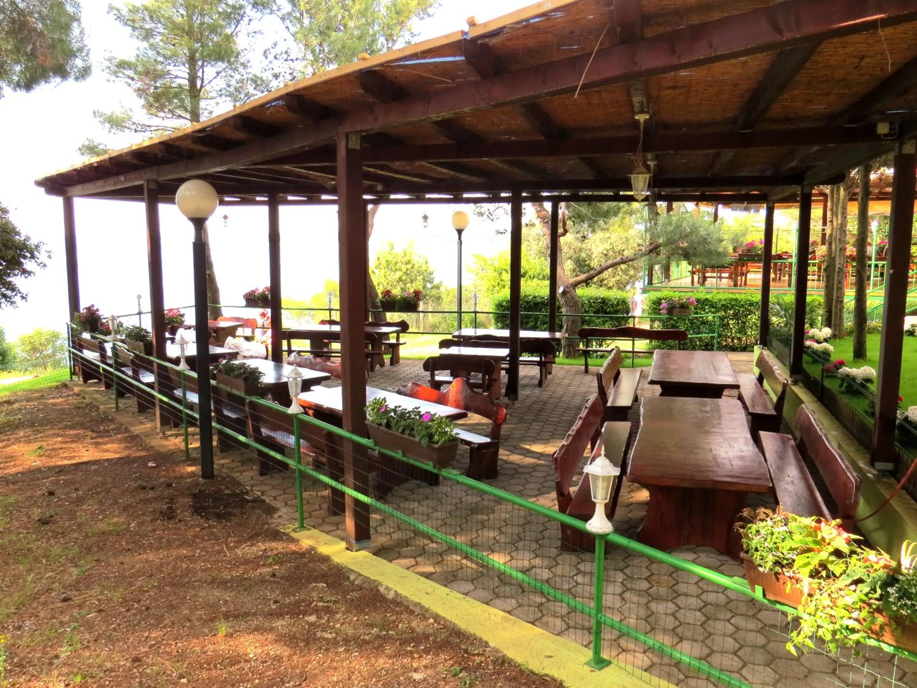 Restaurant/places to eat in Camping Media Mobile Homes in Brioni Sunny Camping