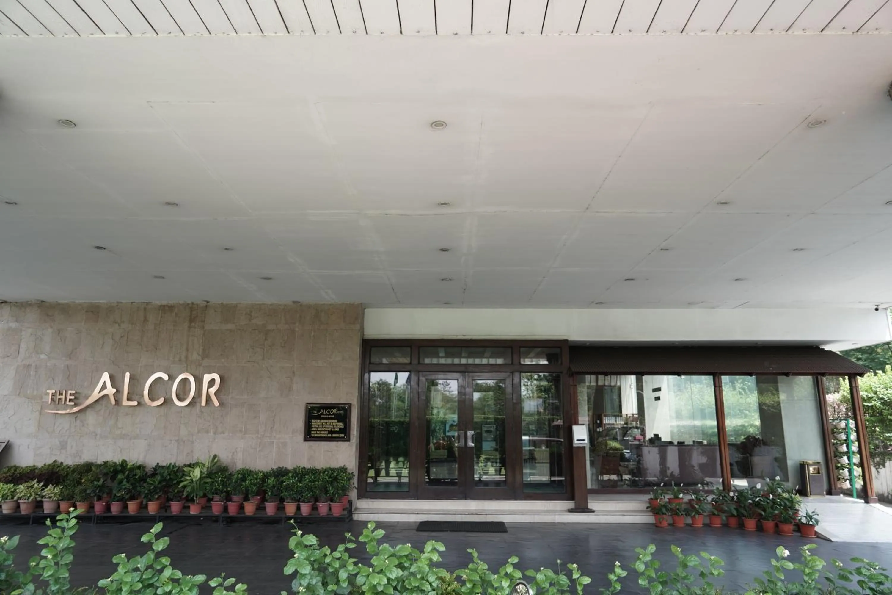 Facade/entrance in The Alcor Hotel