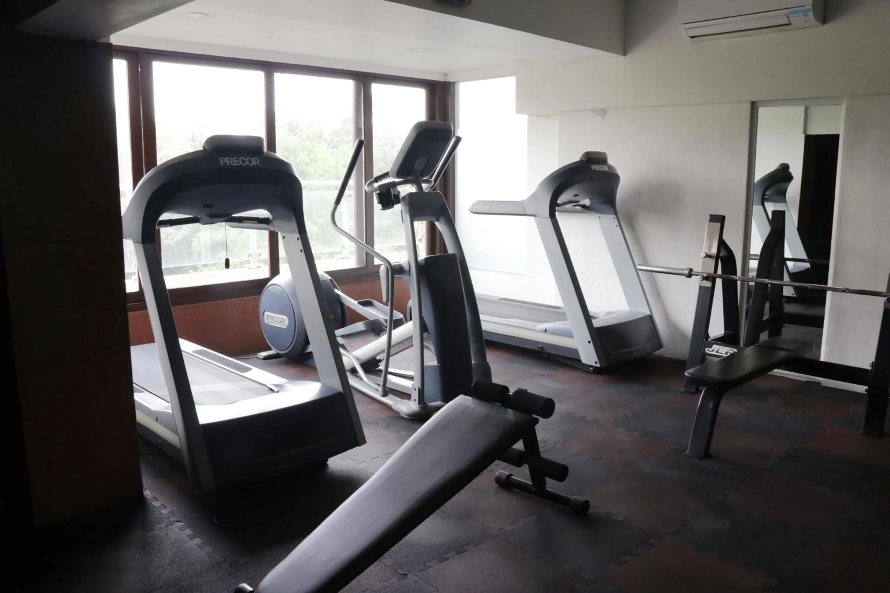 Fitness centre/facilities in The Alcor Hotel