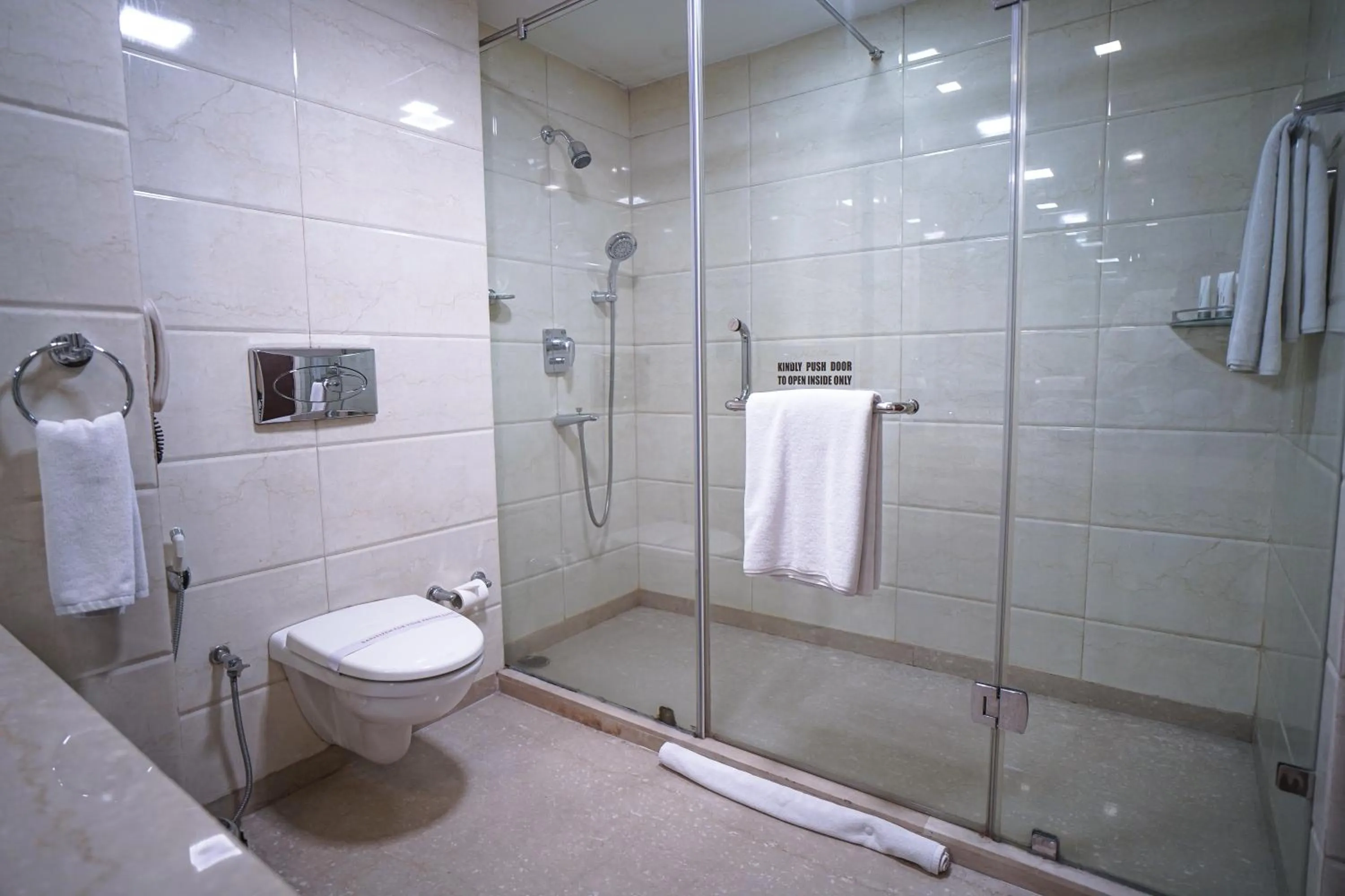 Bathroom in The Alcor Hotel