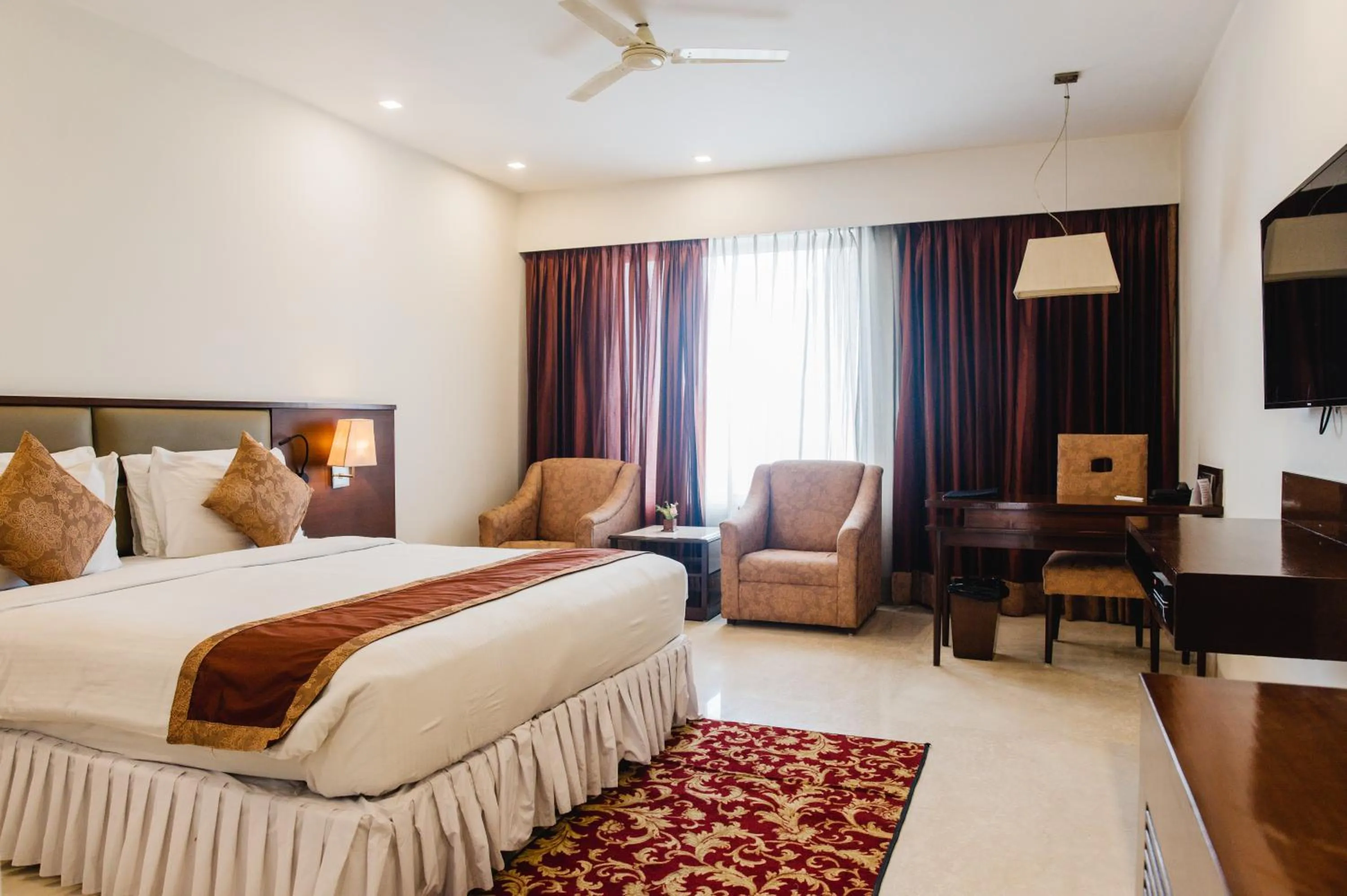 Bed in The Alcor Hotel