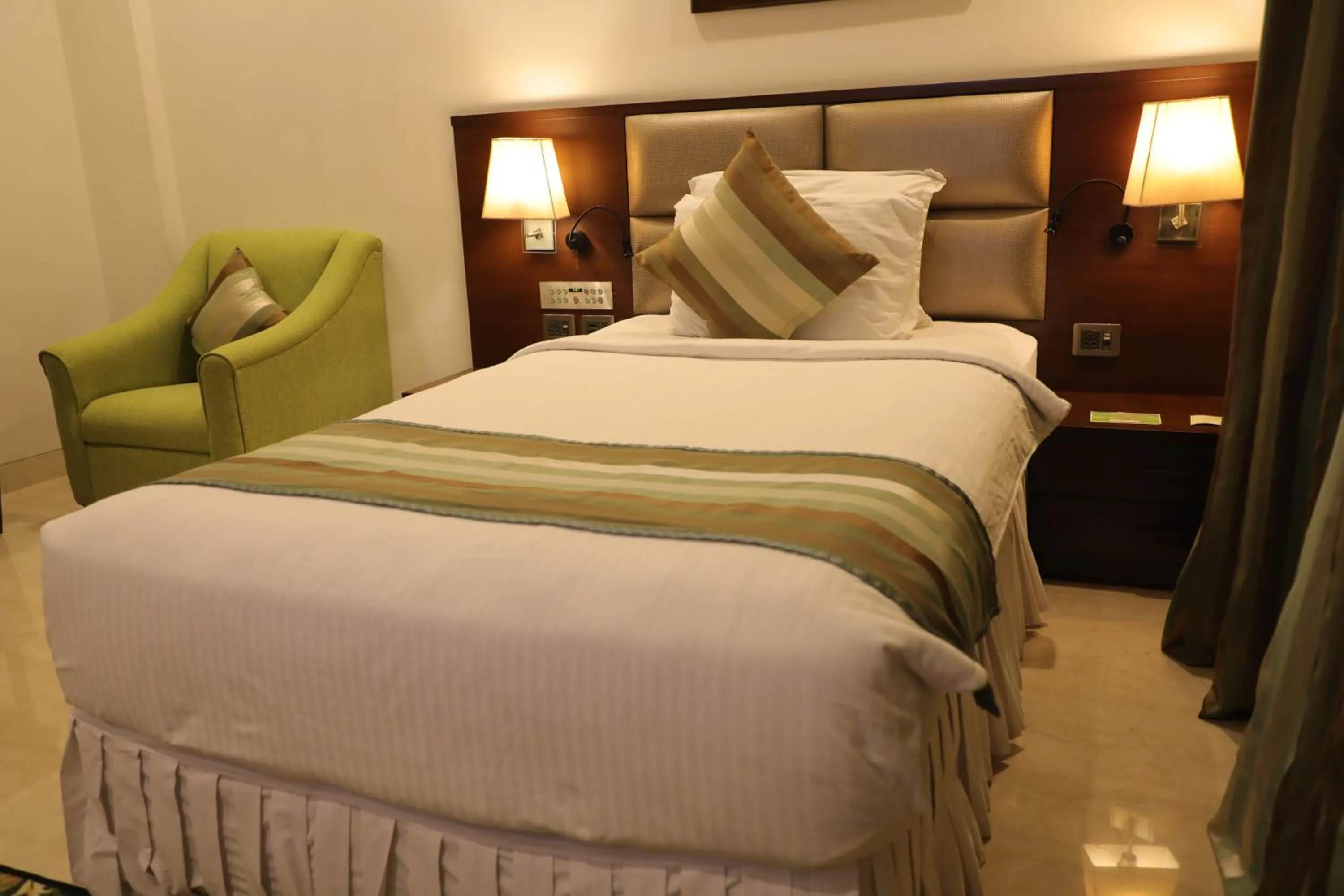 Bedroom, Bed in The Alcor Hotel