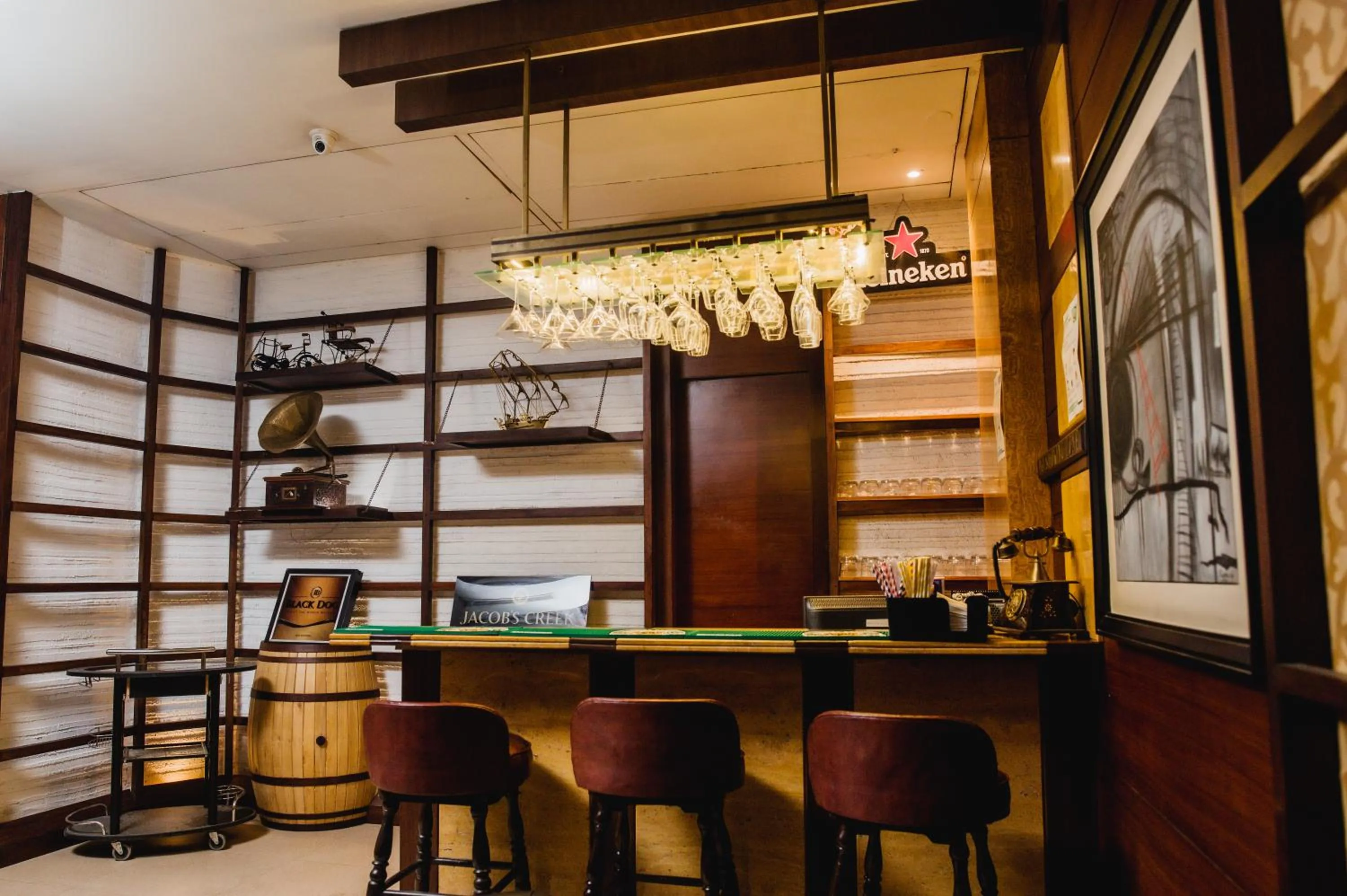 Lounge or bar in The Alcor Hotel