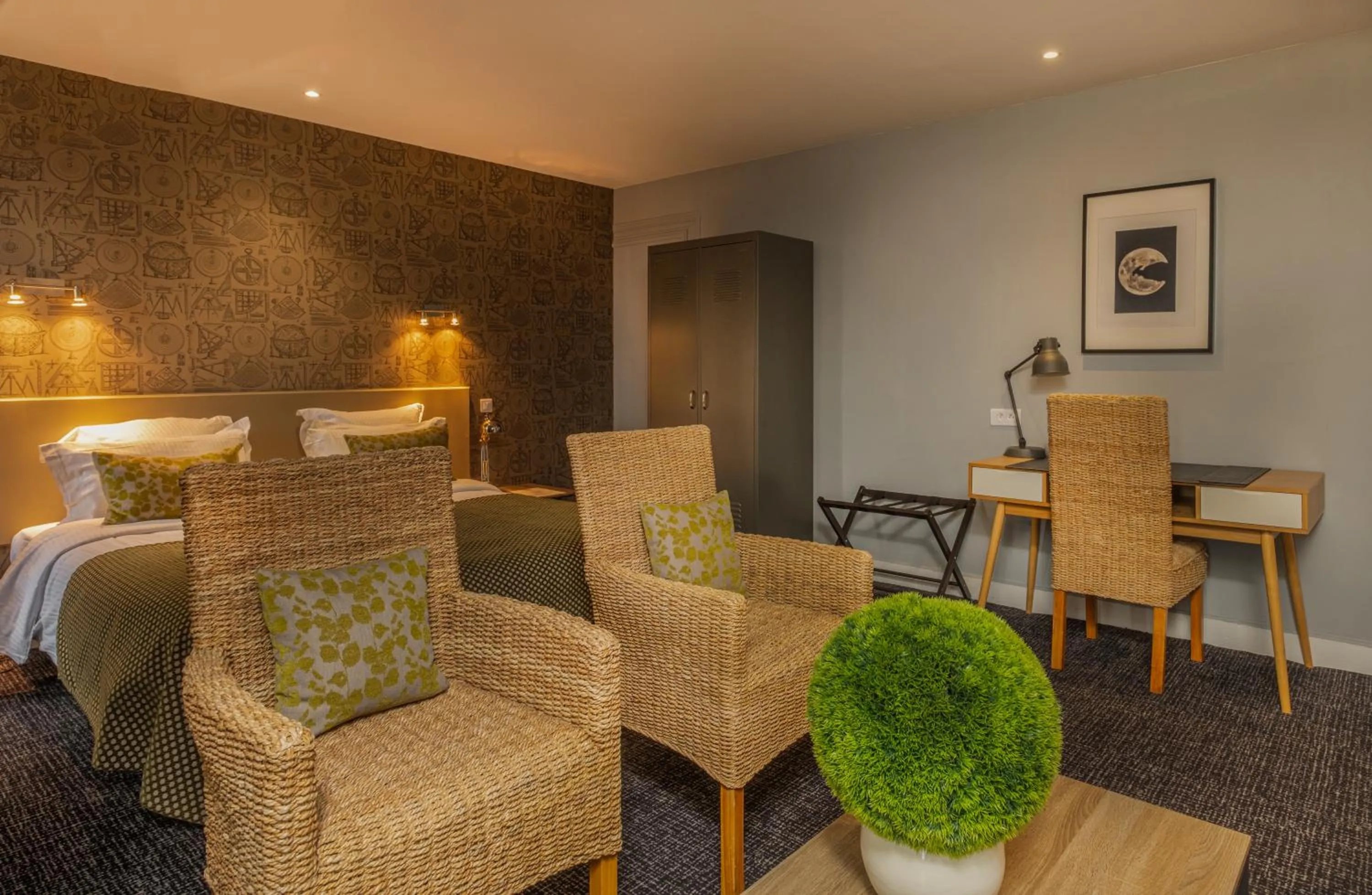 Photo of the whole room in Nouvel Hôtel & Appartements