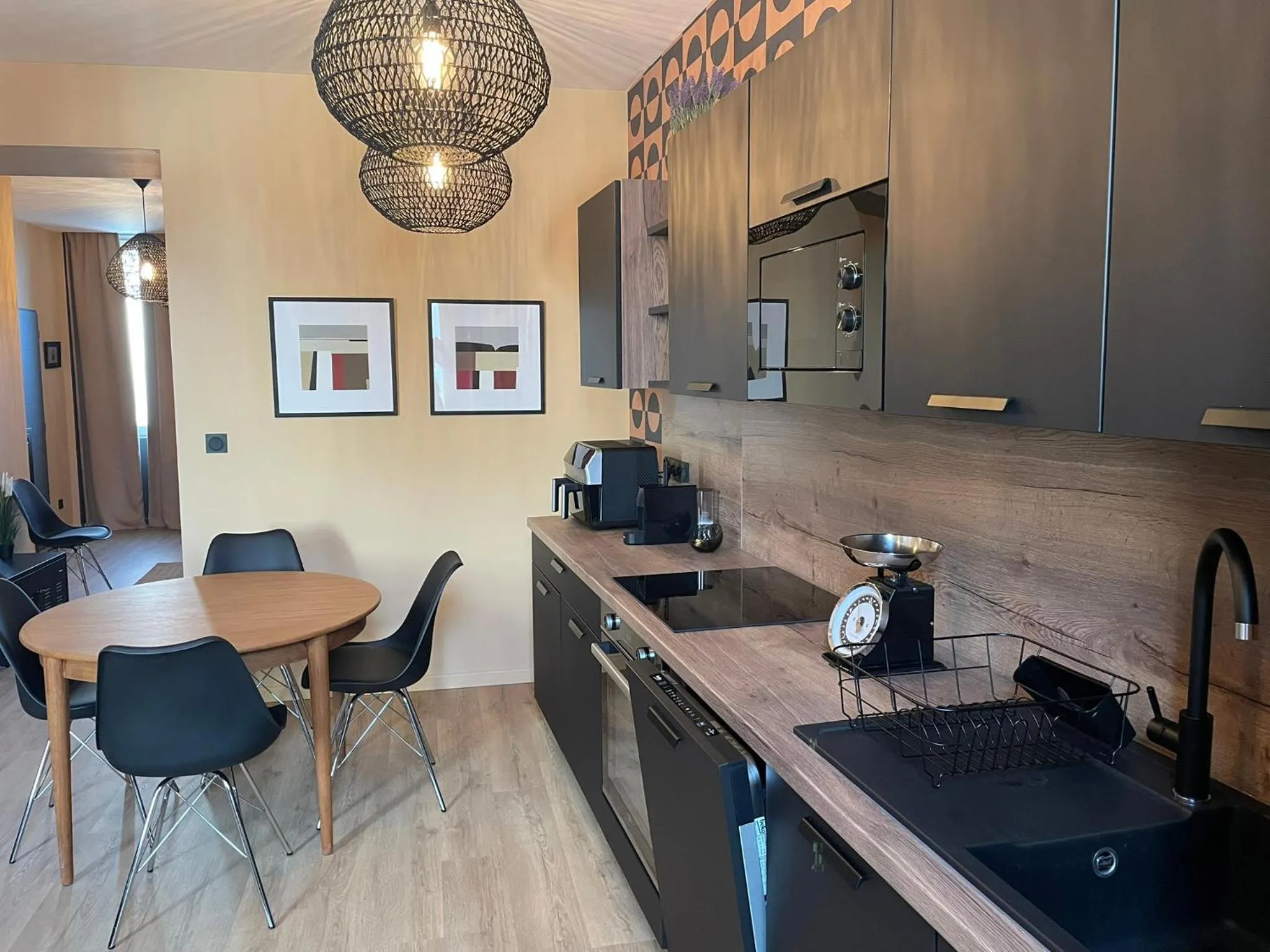 Kitchen or kitchenette in Nouvel Hôtel & Appartements