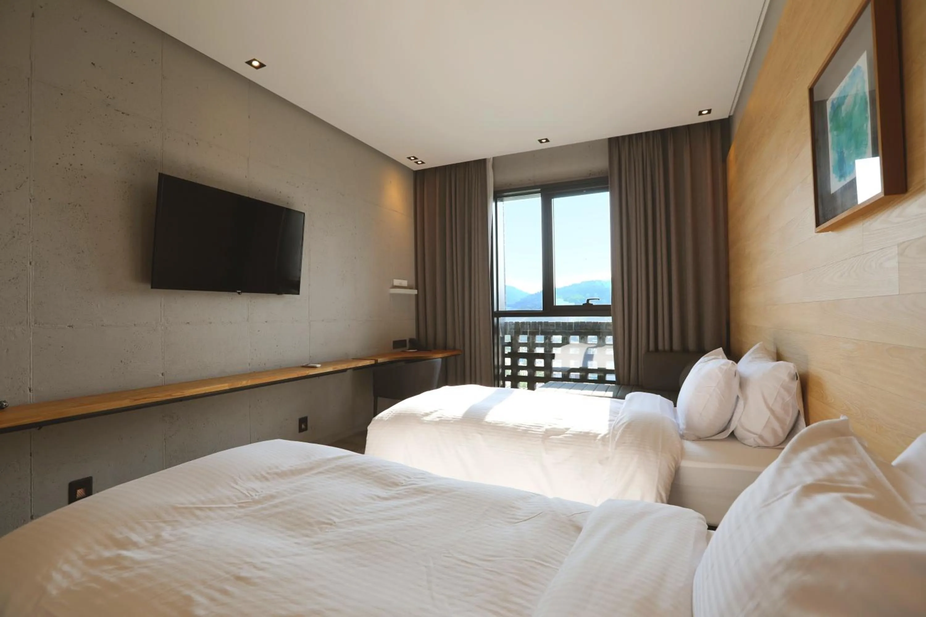 Photo of the whole room, Bed in The Hong C Hotel