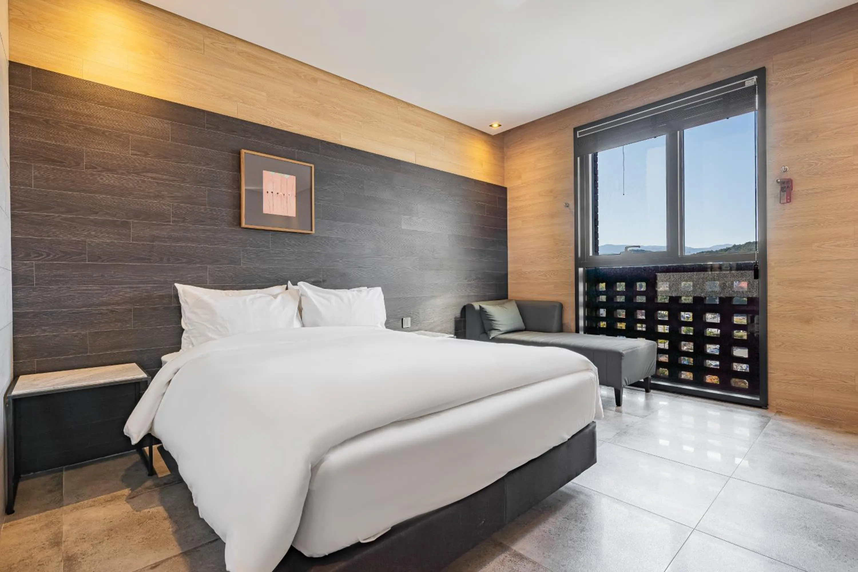 Bed in The Hong C Hotel