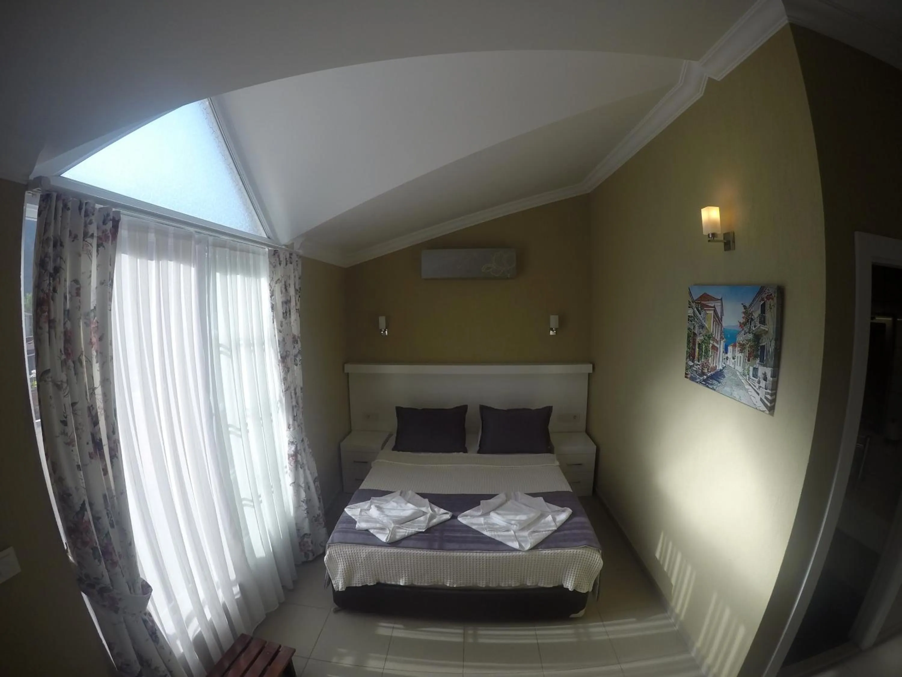 Photo of the whole room in Mimoza Hotel