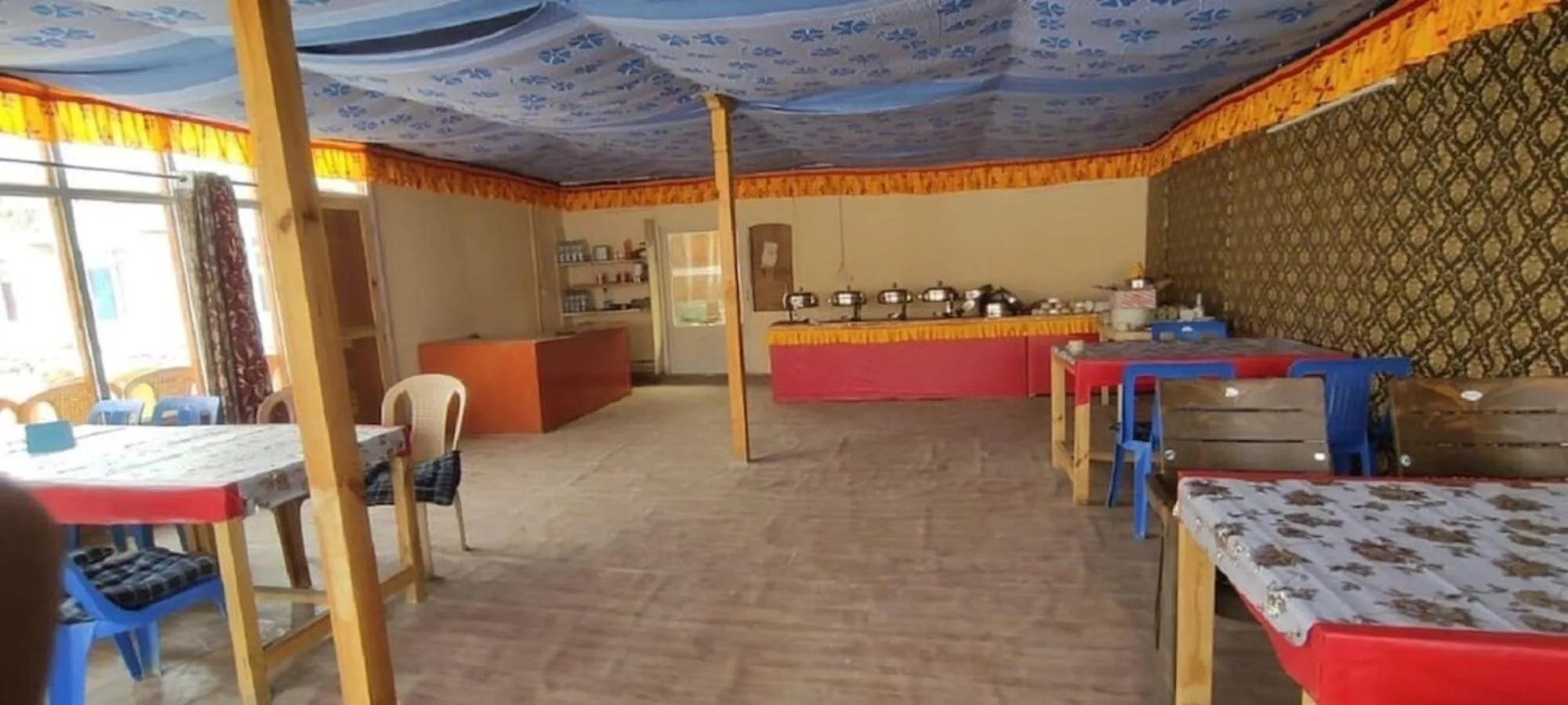 Restaurant/places to eat in Soma Retreat Cottage, Pangong Lake