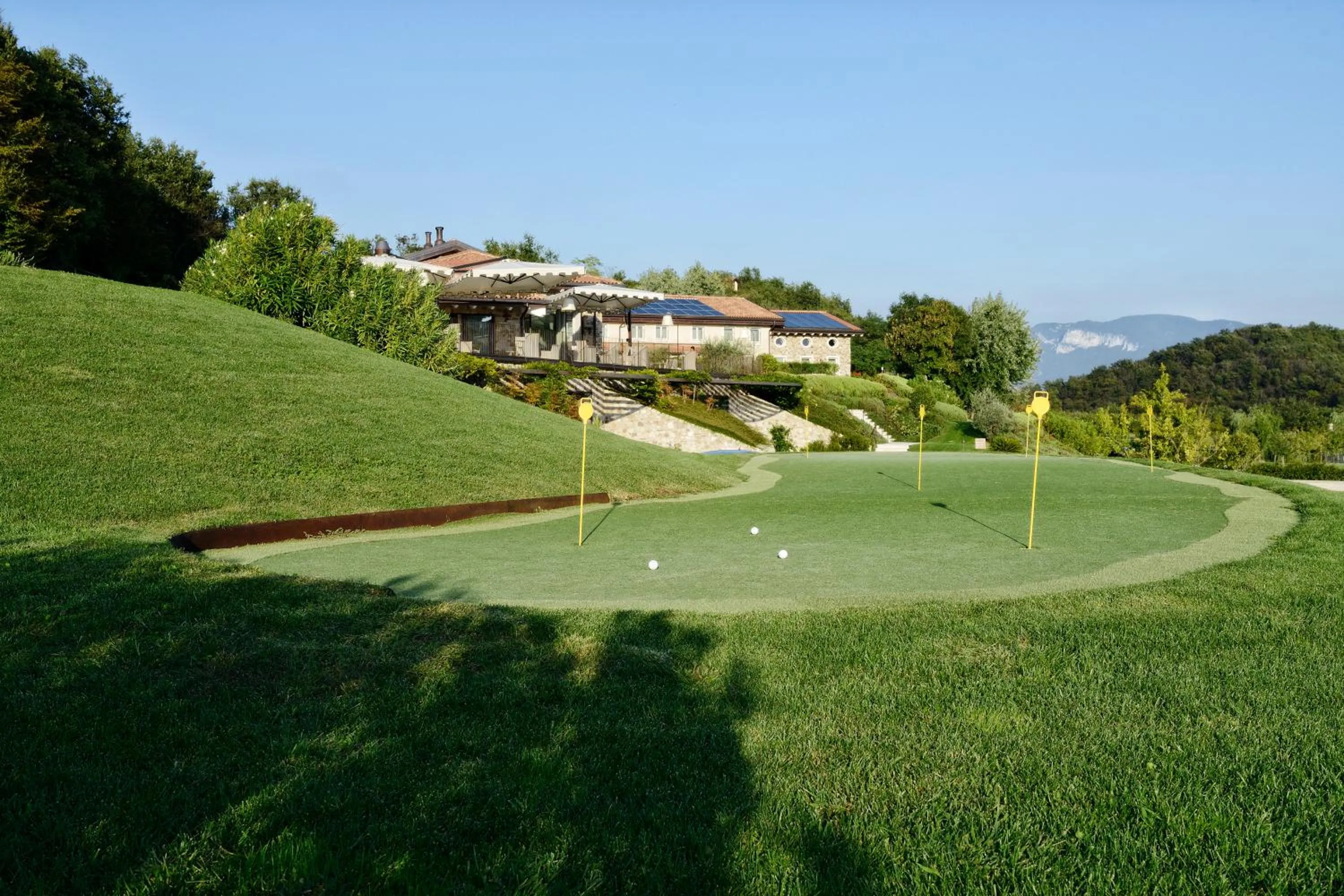 Garden in Relais Rossar Boutique Hotel Garda & Hills