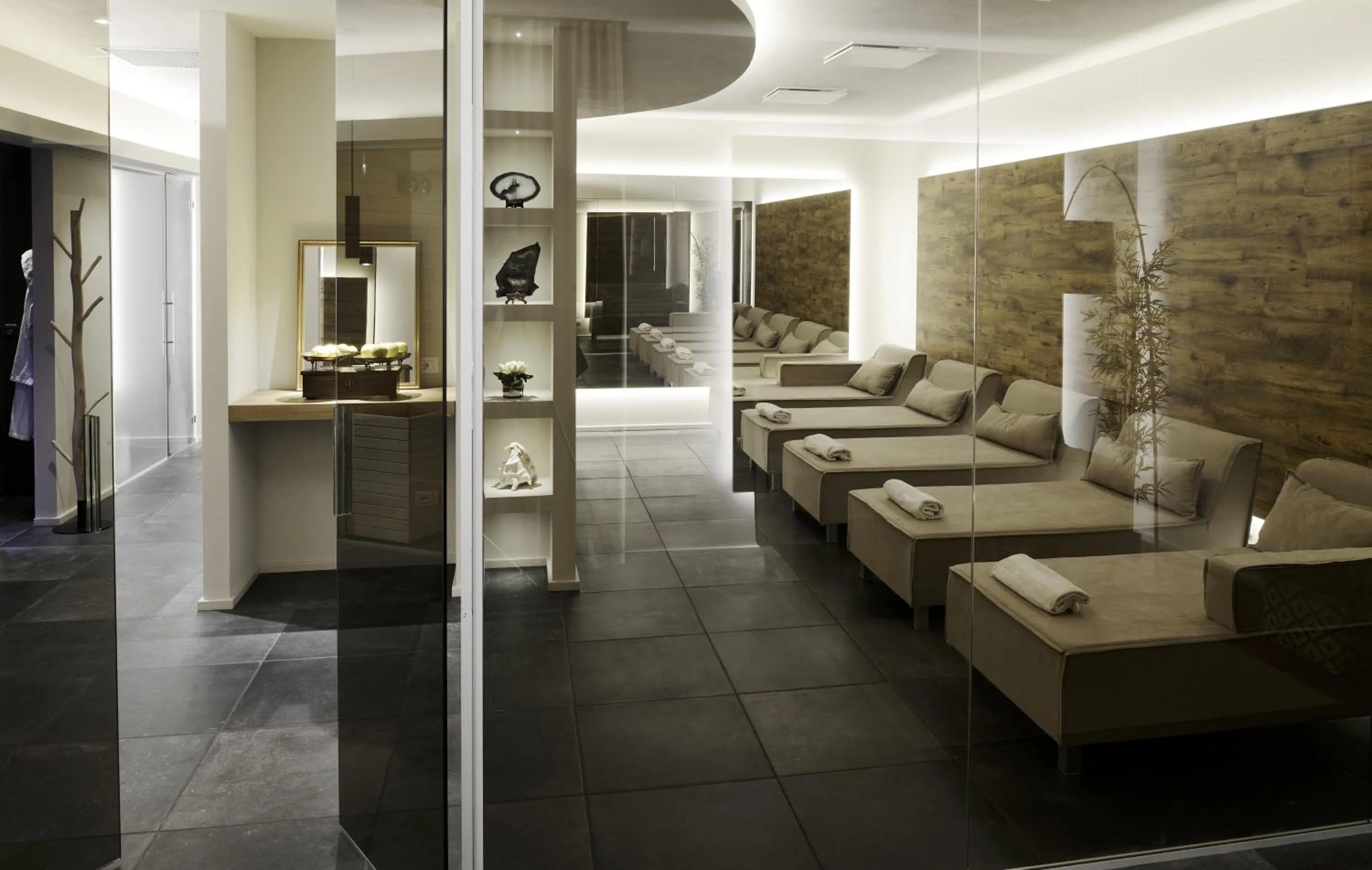 Spa and wellness centre/facilities in Relais Rossar Boutique Hotel Garda & Hills