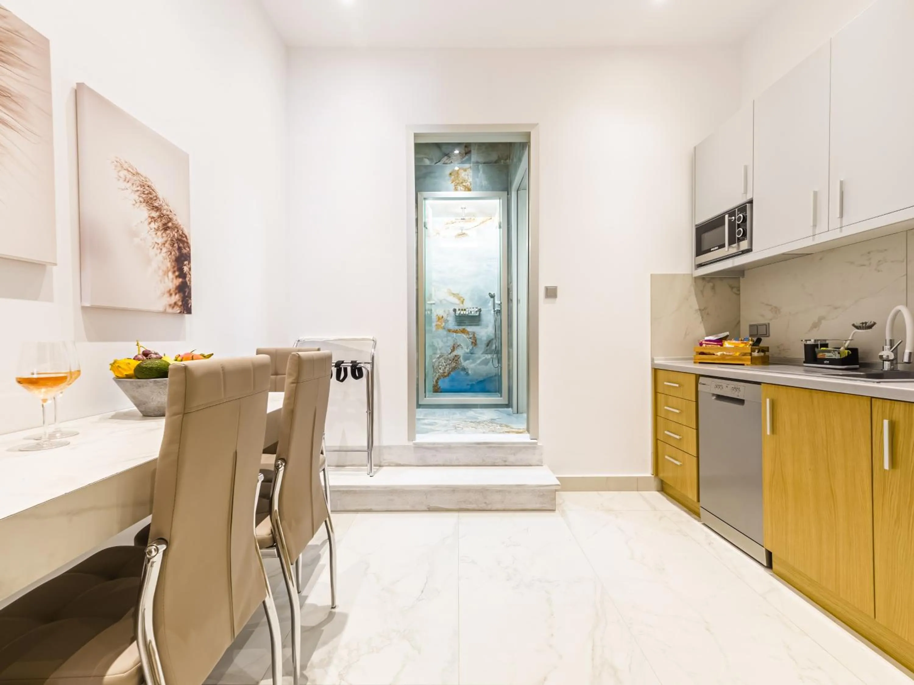 Kitchen or kitchenette in Kima Premium Apartments