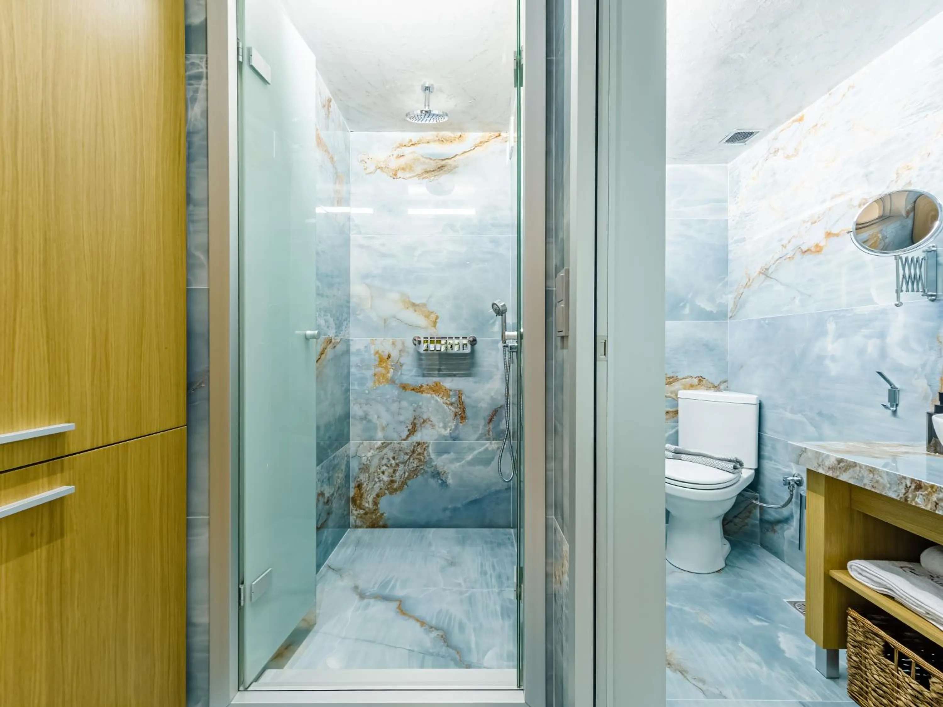 Shower in Kima Premium Apartments