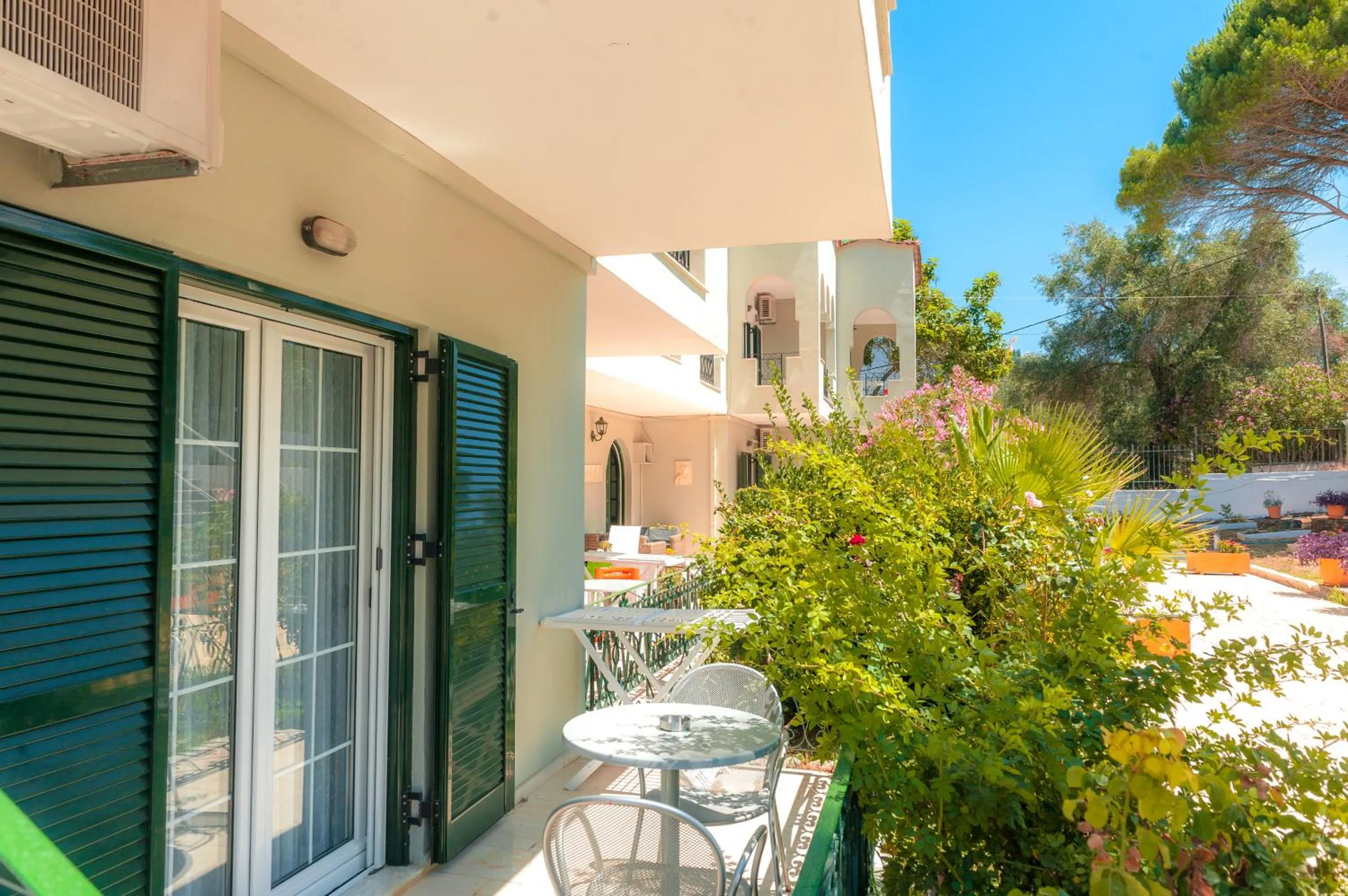 Property building in Vassilis Paradise Garden Aparthotel