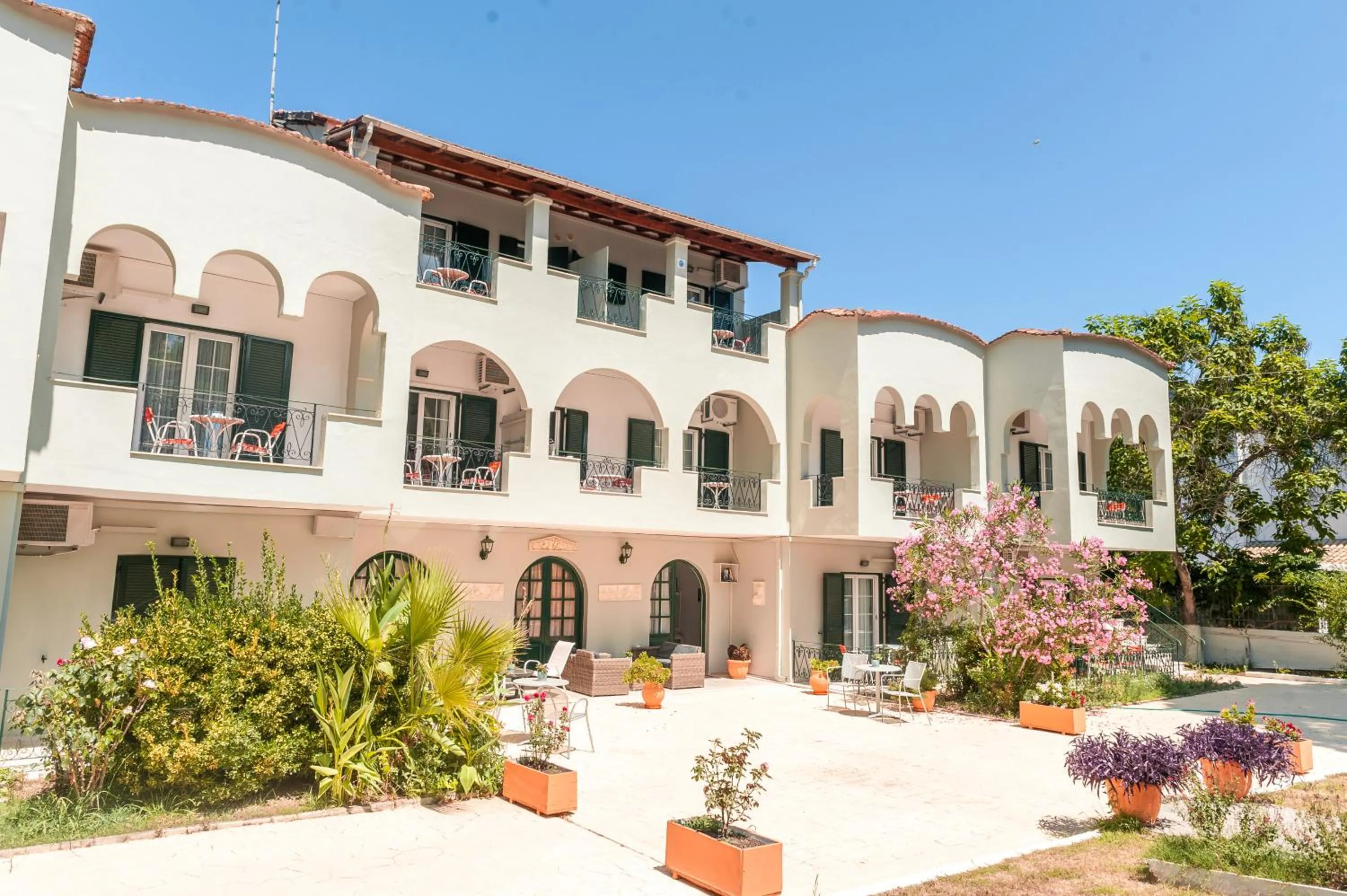 Property building in Vassilis Paradise Garden Aparthotel