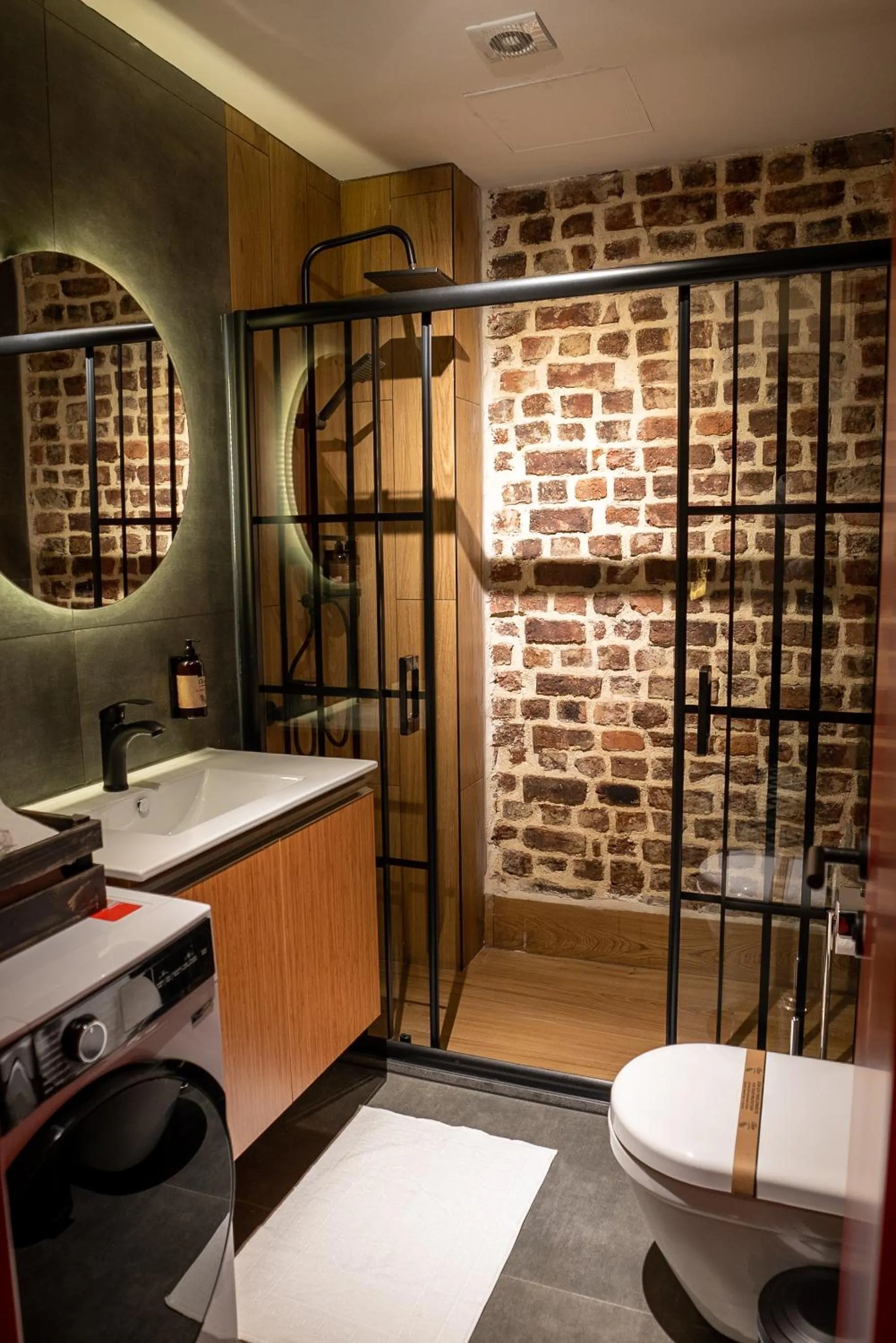 Toilet in Alness Residence