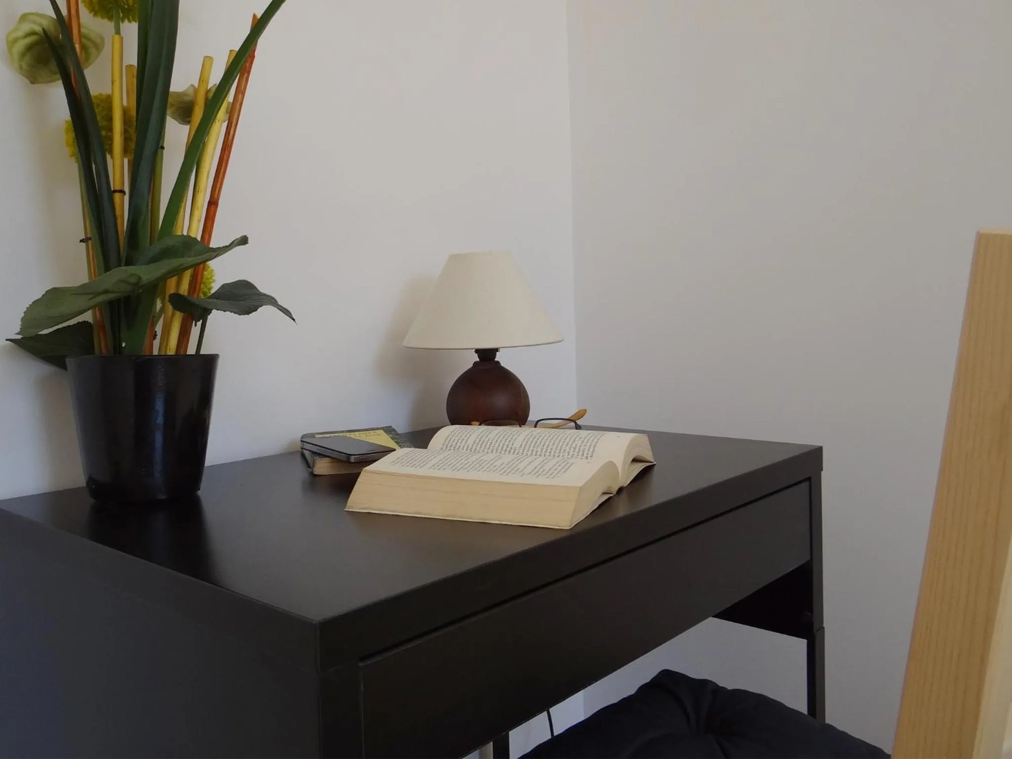 Decorative detail in Hostal Balkonis