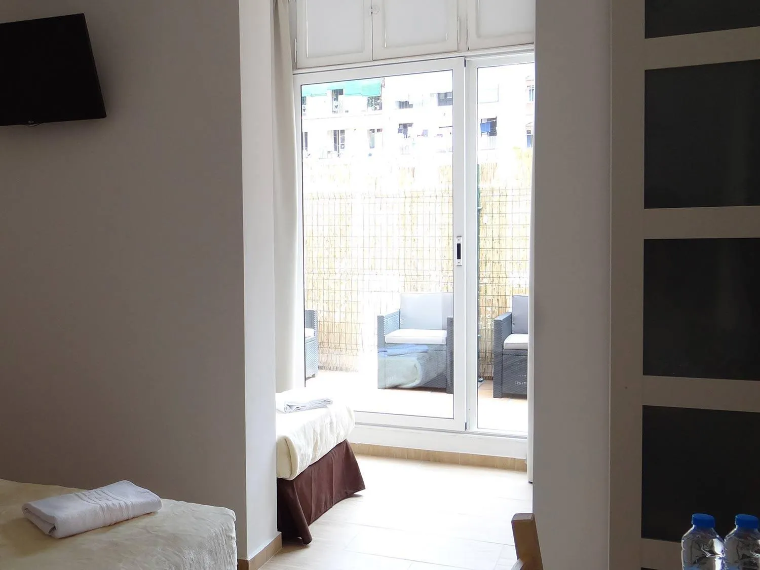 Bed in Hostal Balkonis