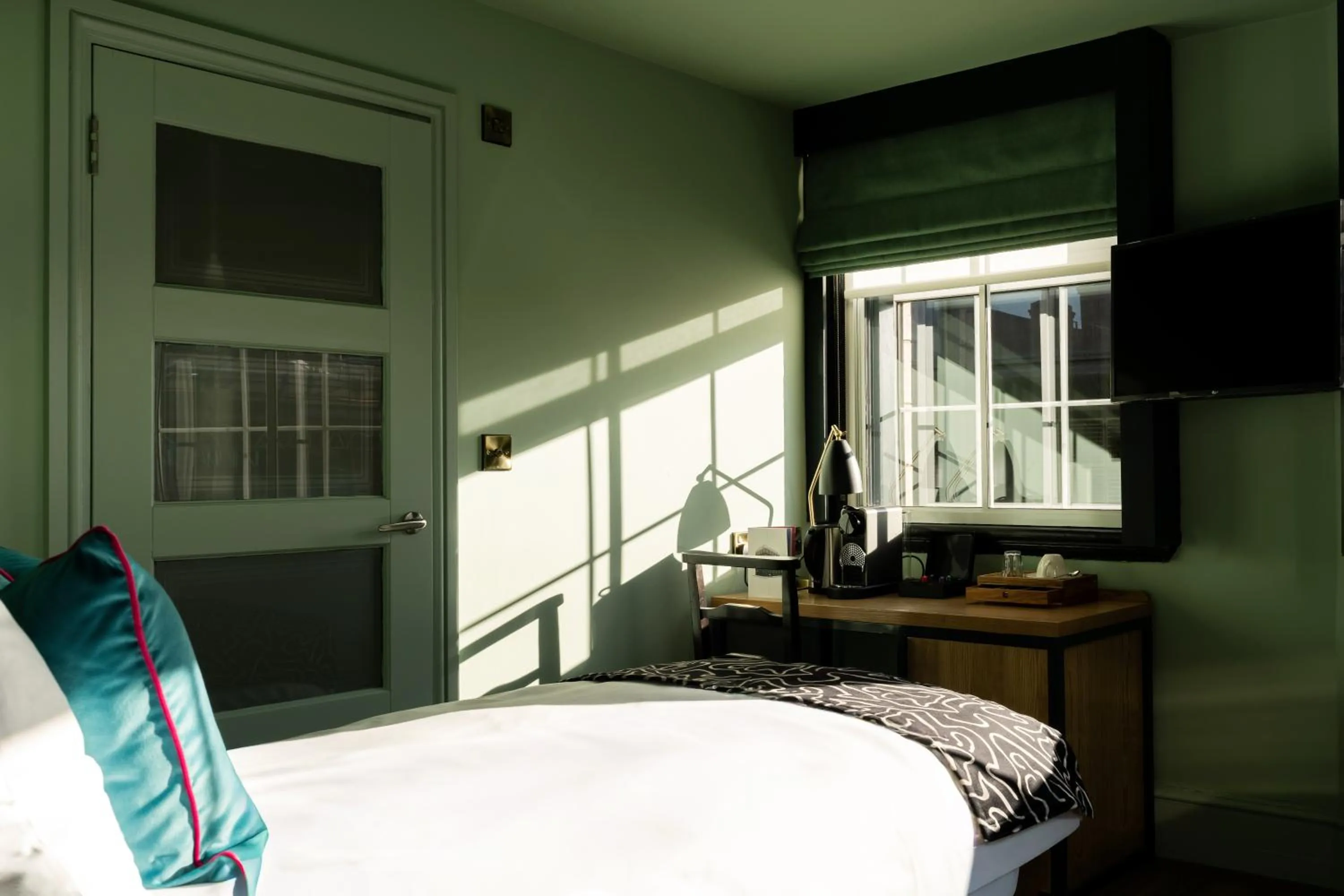 Bed in The Wellington Hotel