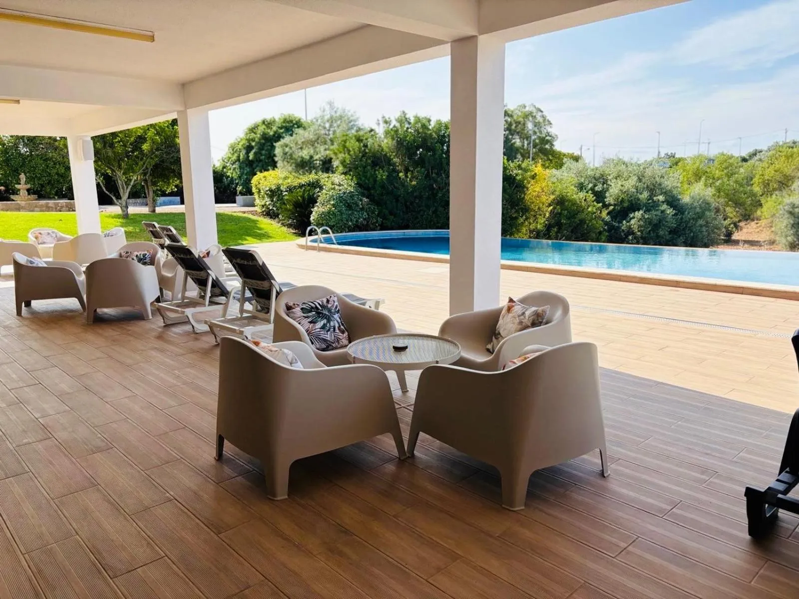 Pool view in Hotel Don Rodrigues