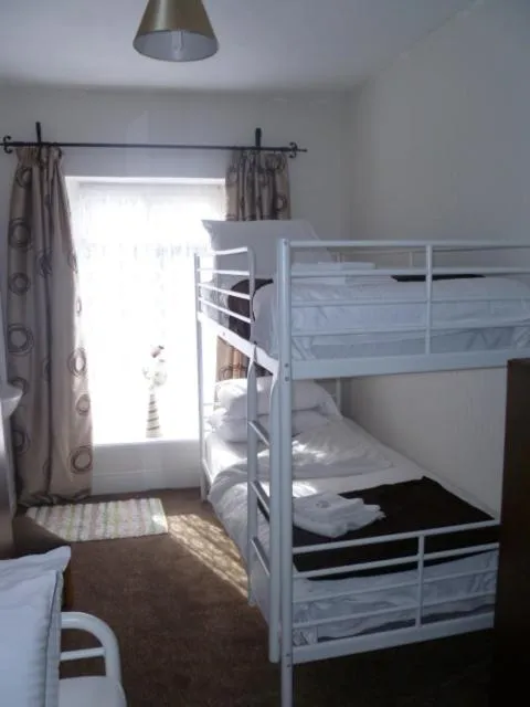 Bedroom, Bed in Belle Vue Hotel