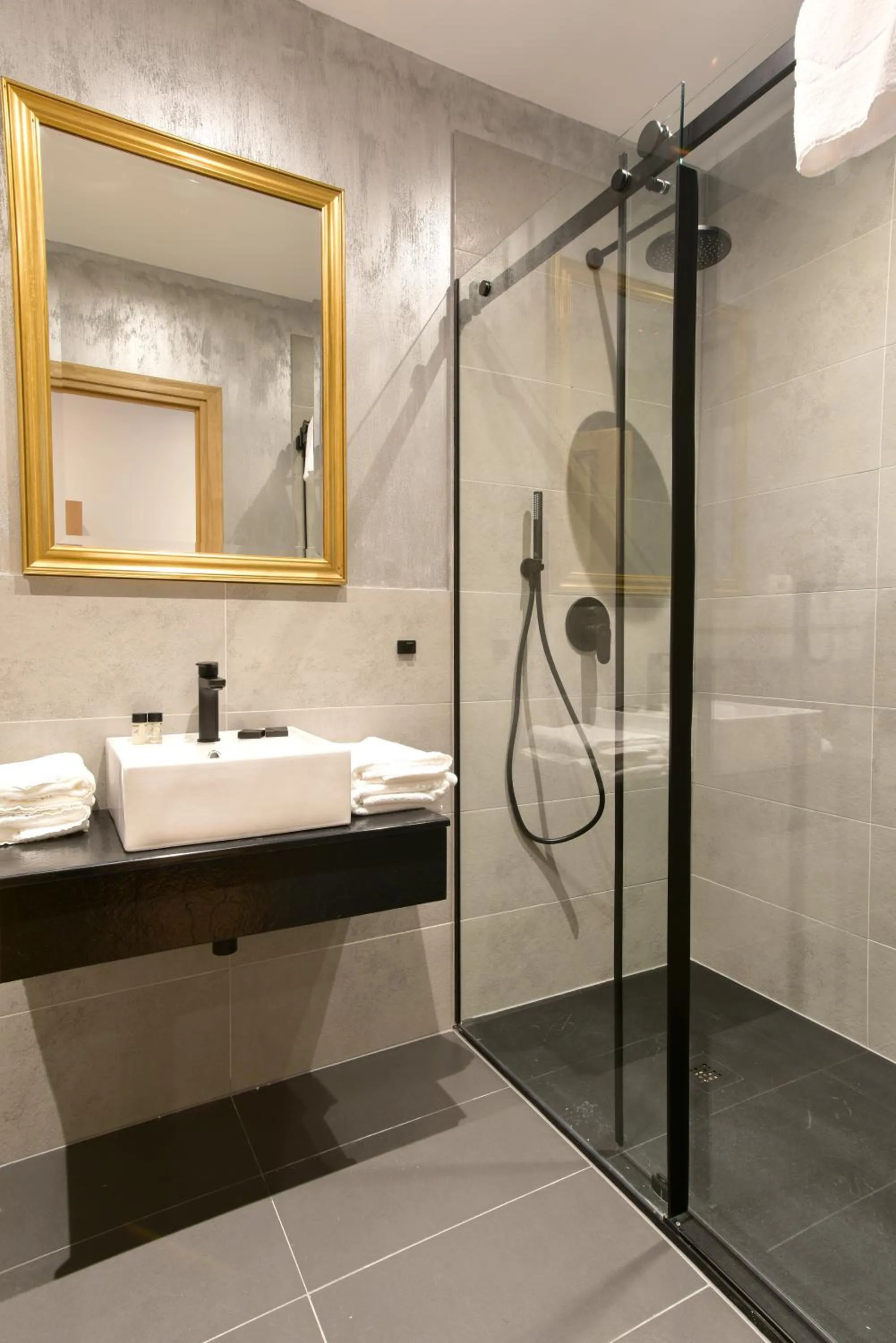 Bathroom in Prinz Gregor