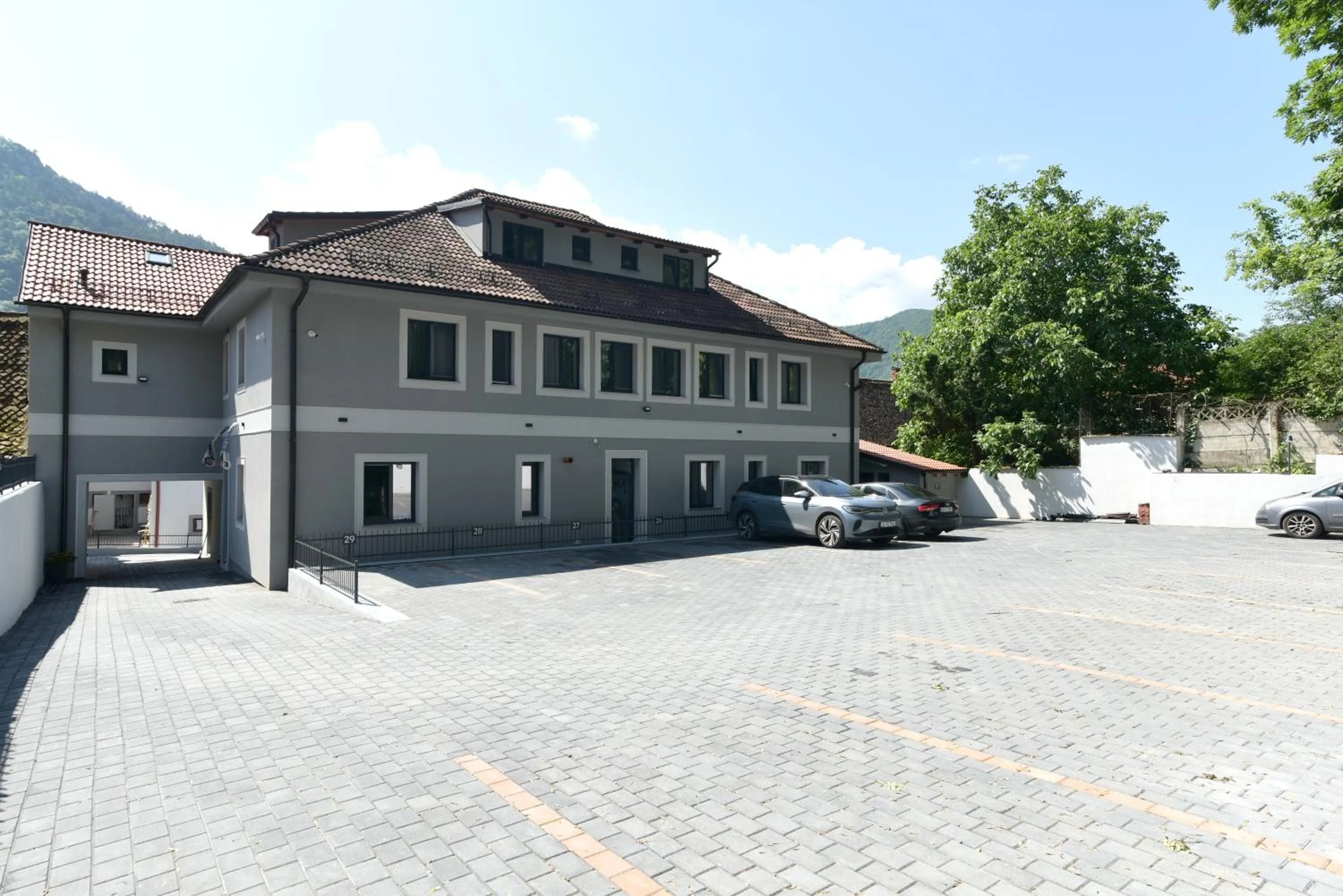 Property building in Prinz Gregor